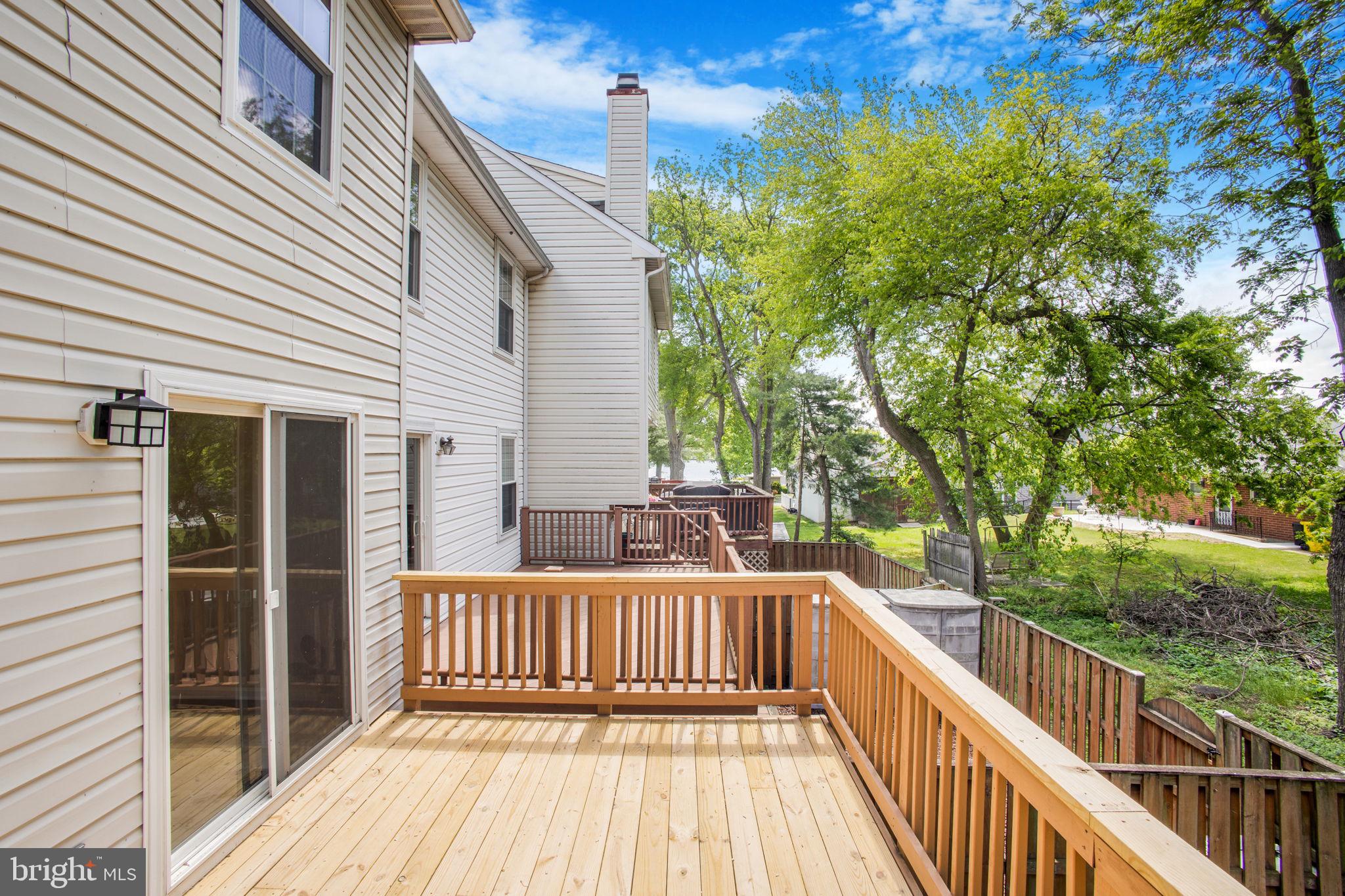 STONEY BEACH - Residential