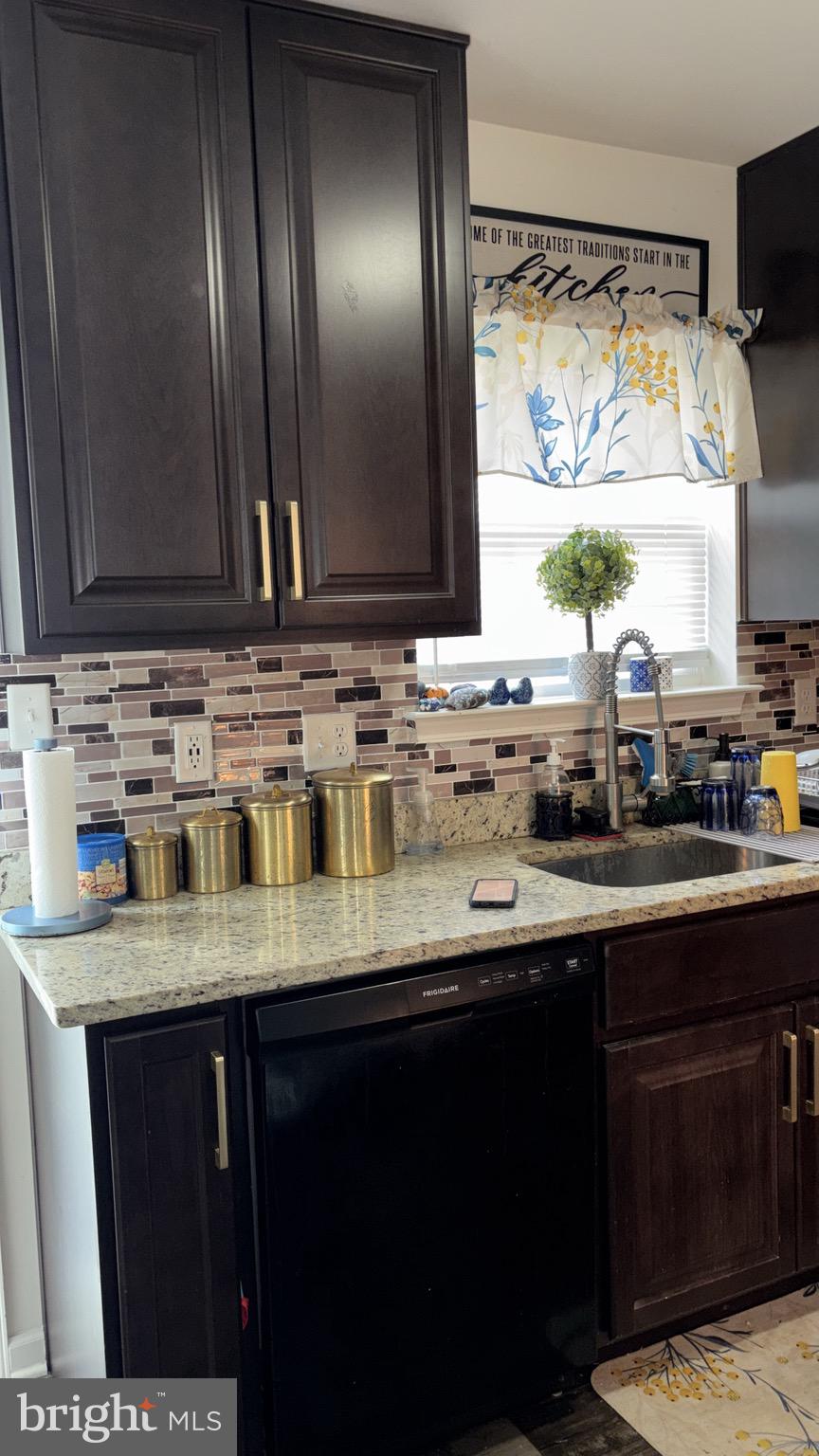 CAMBRIA VILLAGE - Residential