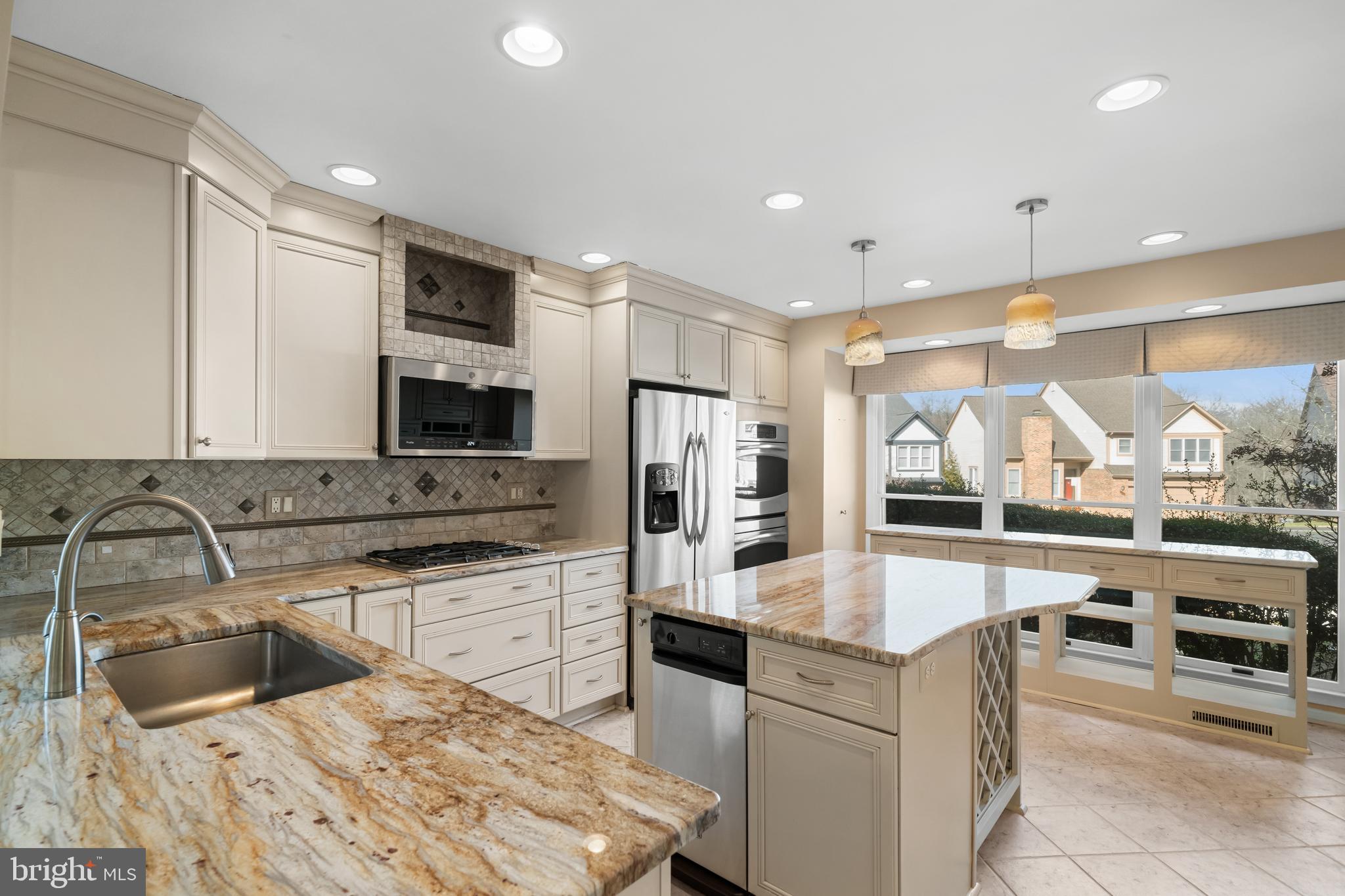 3402 WALNUT HILL COURT