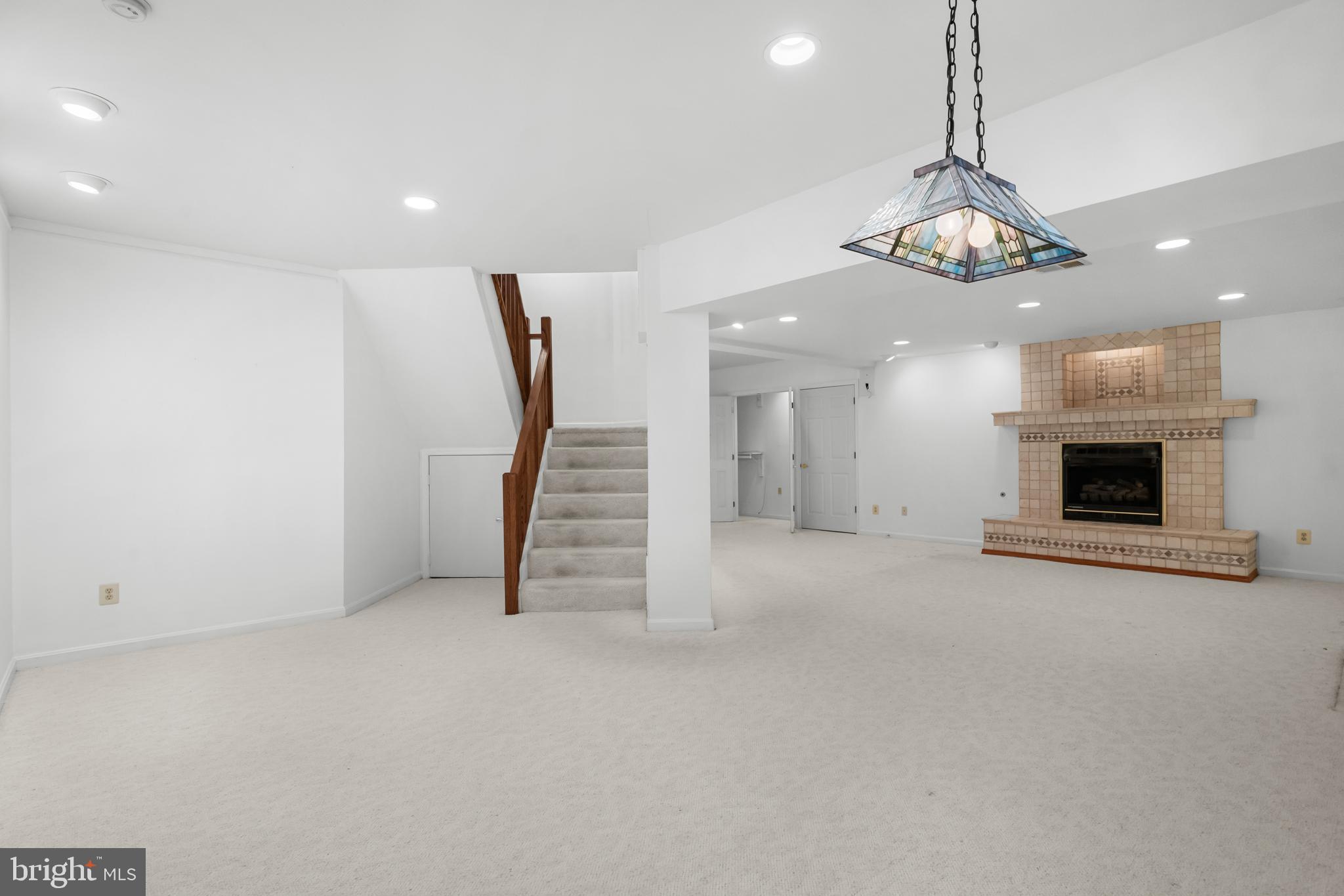 WALNUT HILL ESTATES - Residential