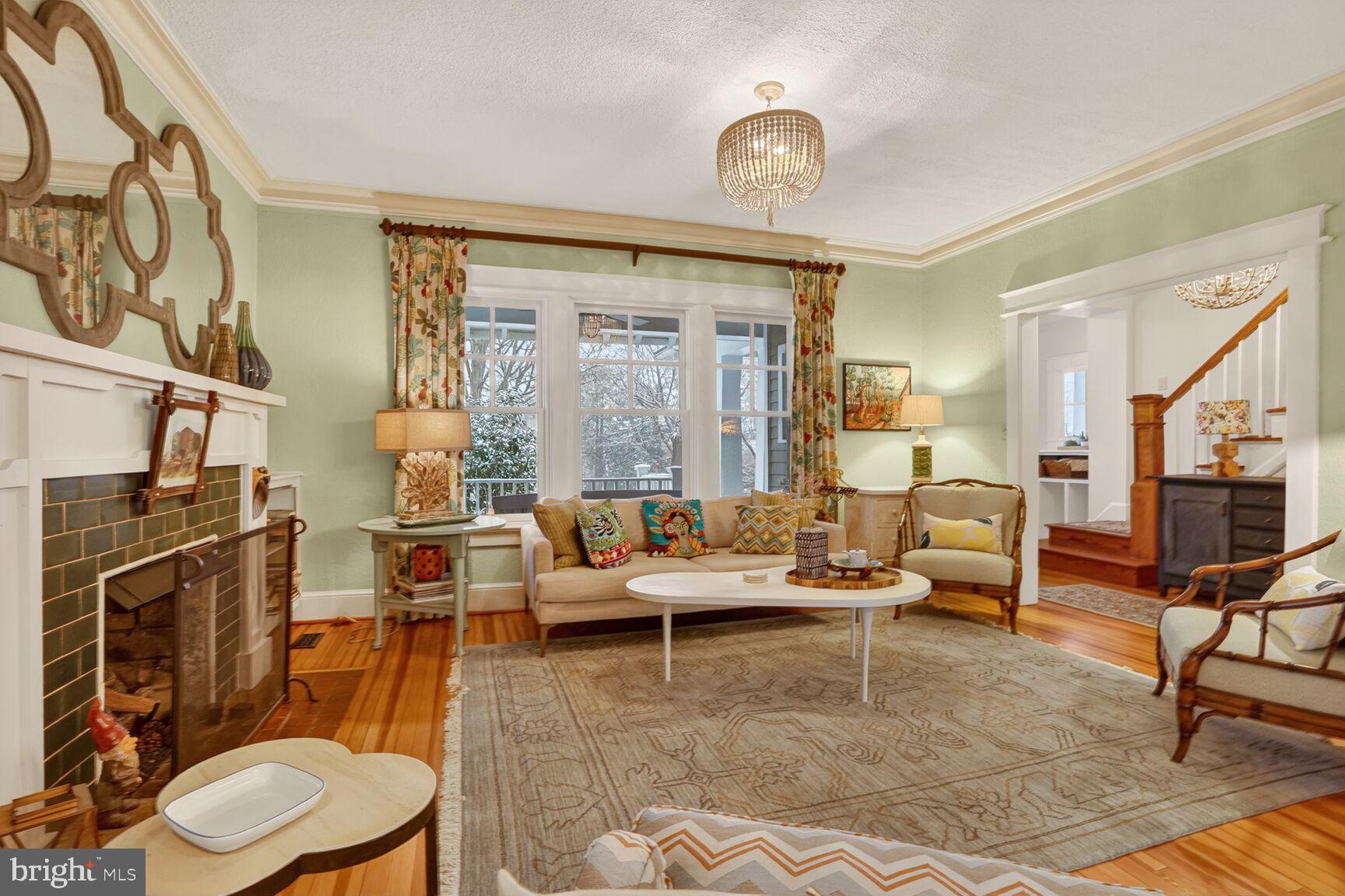 COUNTRY CLUB - Residential