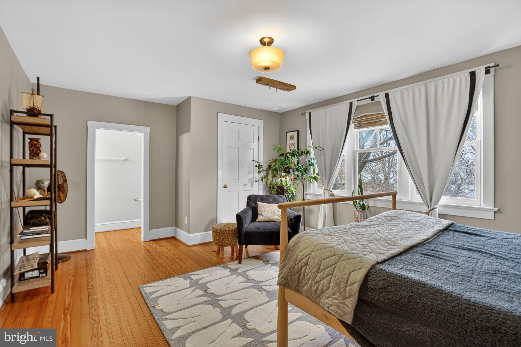 COUNTRY CLUB - Residential