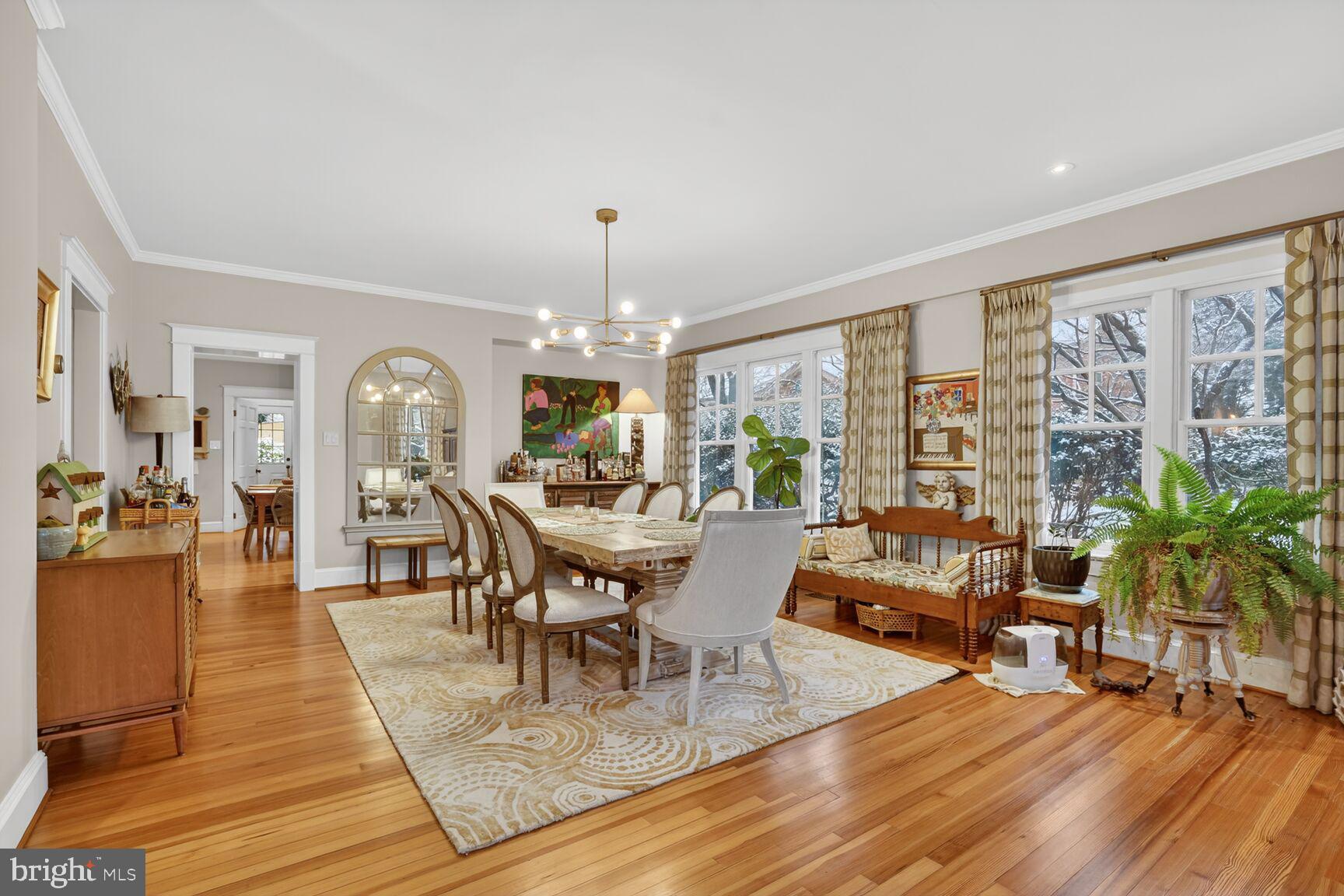 COUNTRY CLUB - Residential