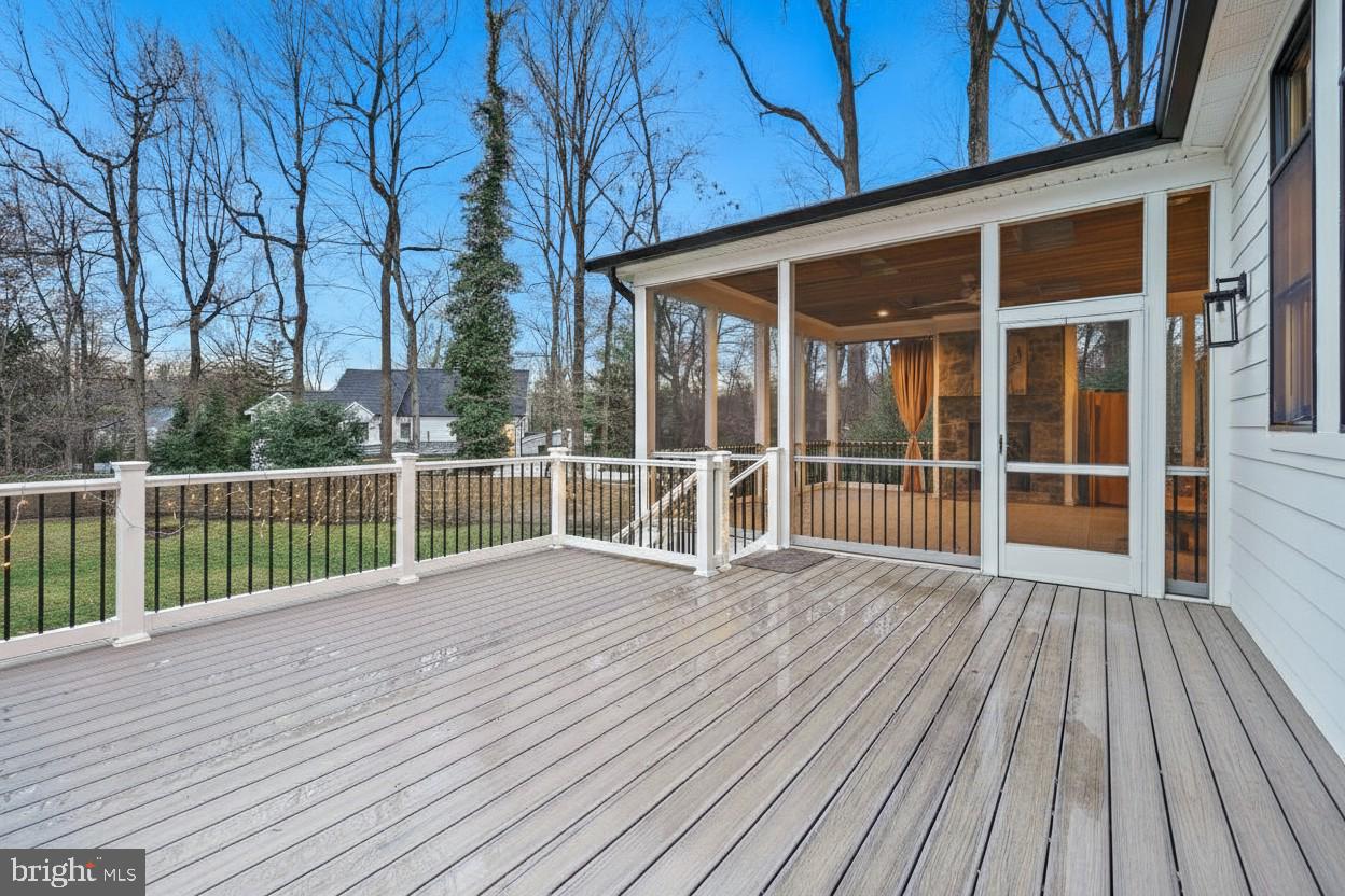 LUXMANOR - Residential