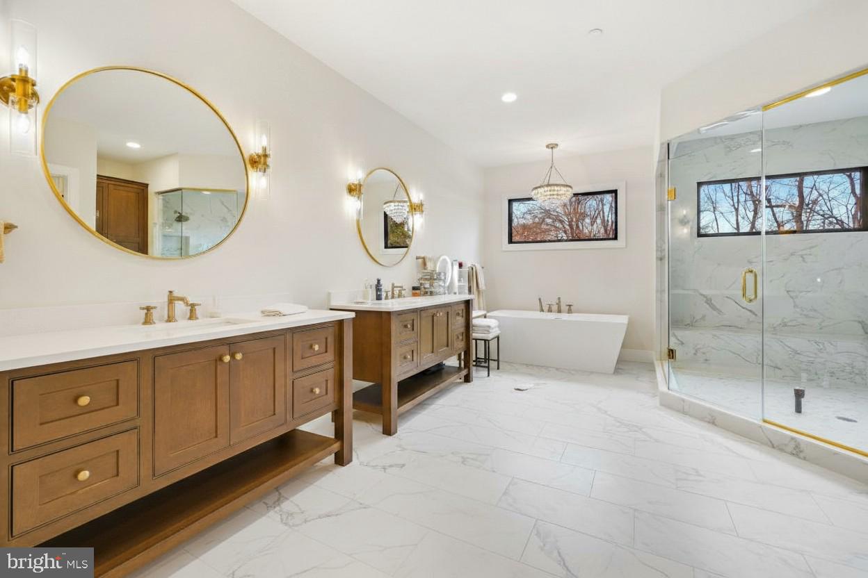 LUXMANOR - Residential