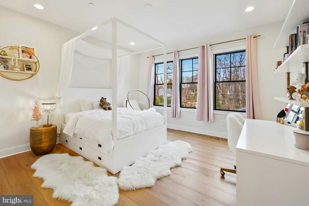 LUXMANOR - Residential