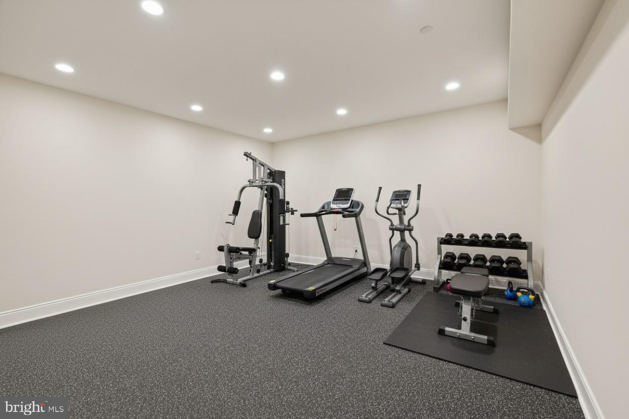 LUXMANOR - Residential