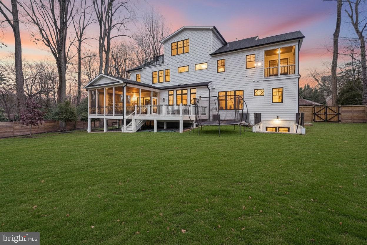 LUXMANOR - Residential