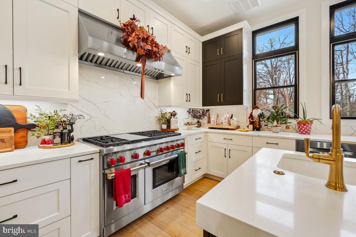 LUXMANOR - Residential