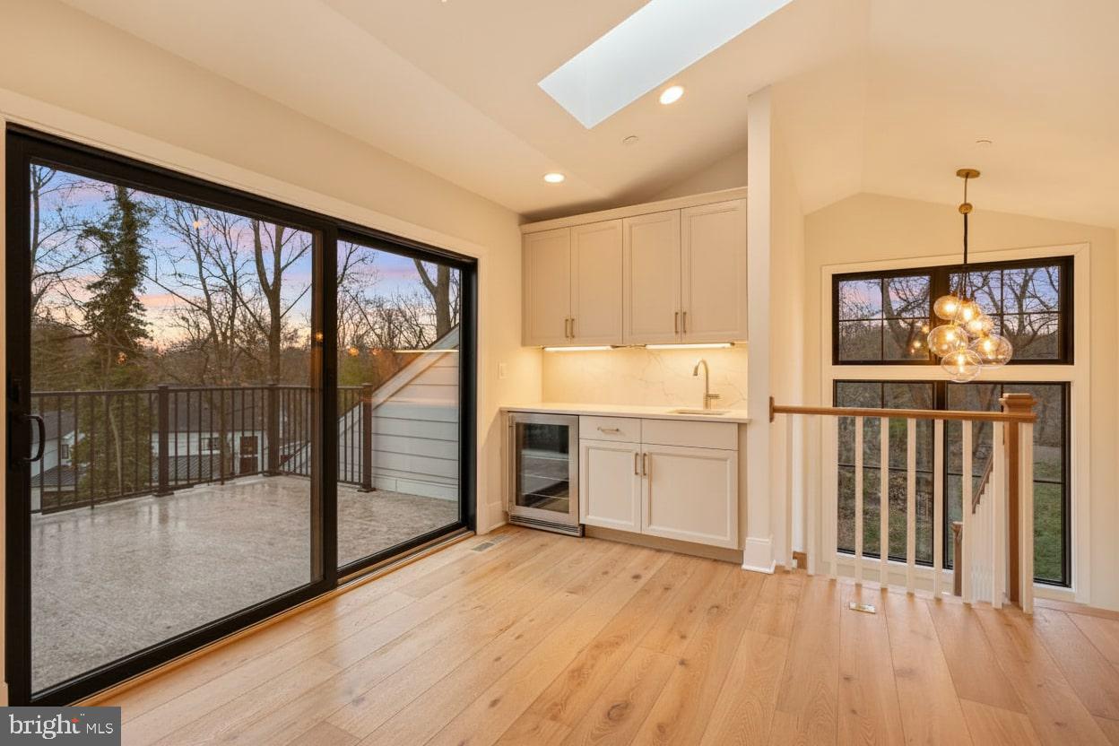 LUXMANOR - Residential