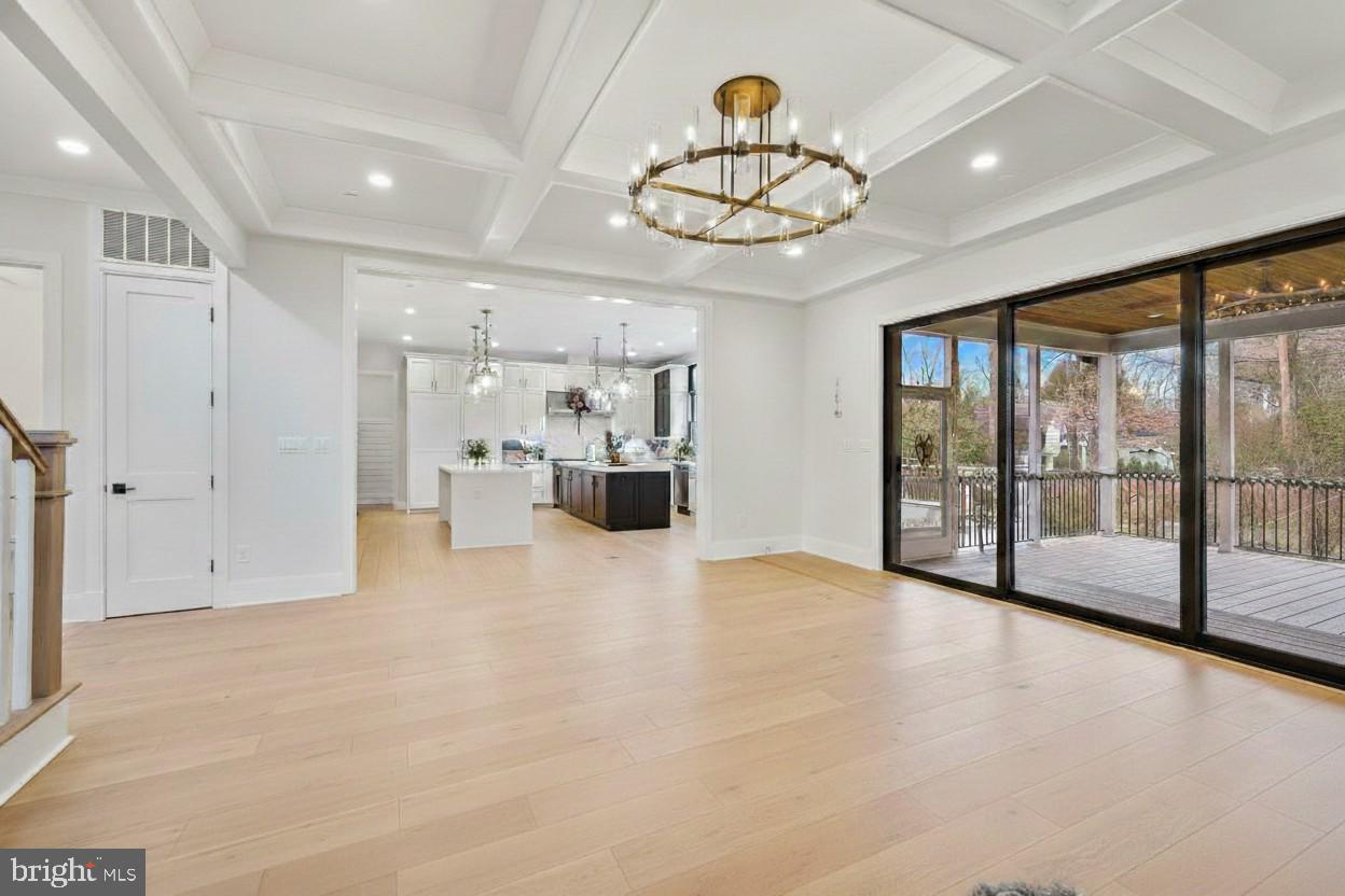 LUXMANOR - Residential