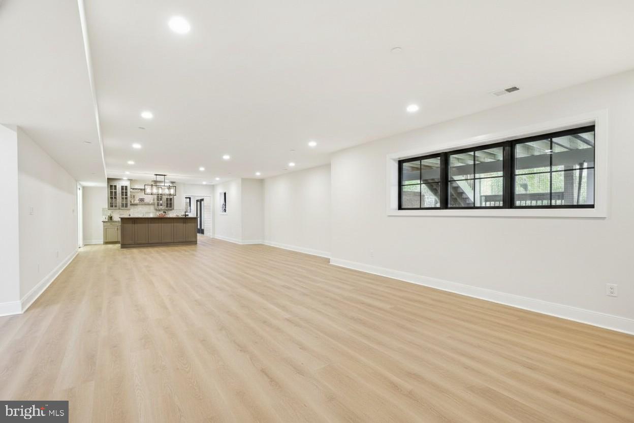 LUXMANOR - Residential