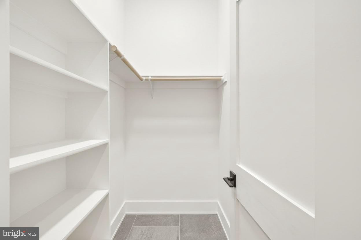 LUXMANOR - Residential