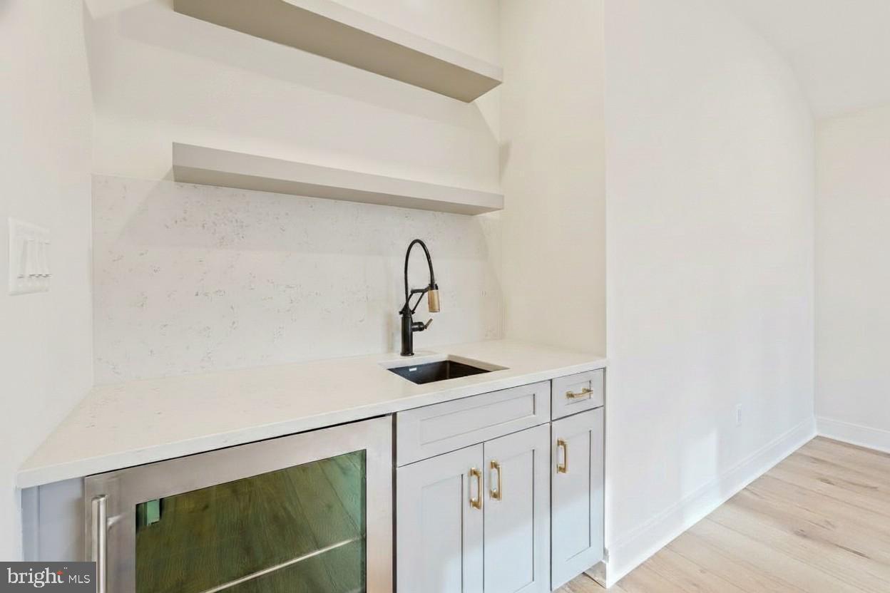 LUXMANOR - Residential