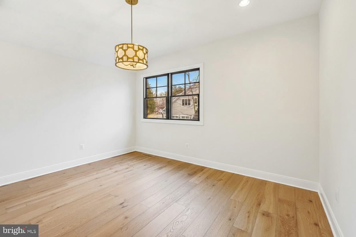 LUXMANOR - Residential