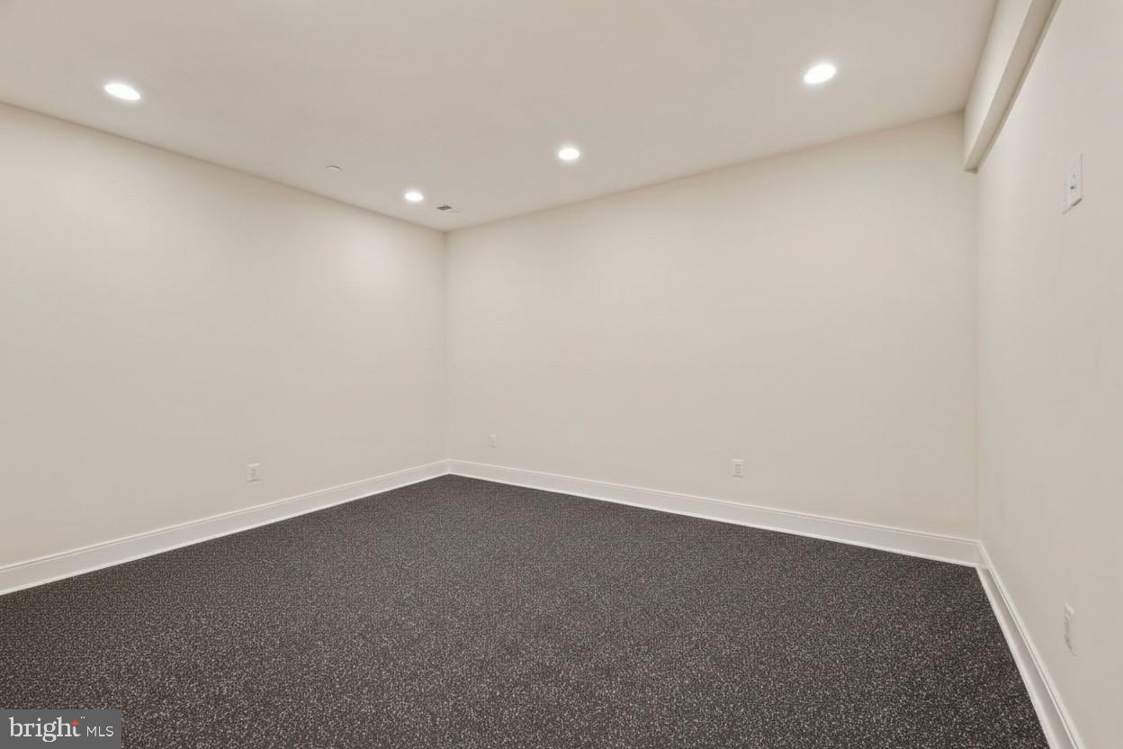 LUXMANOR - Residential