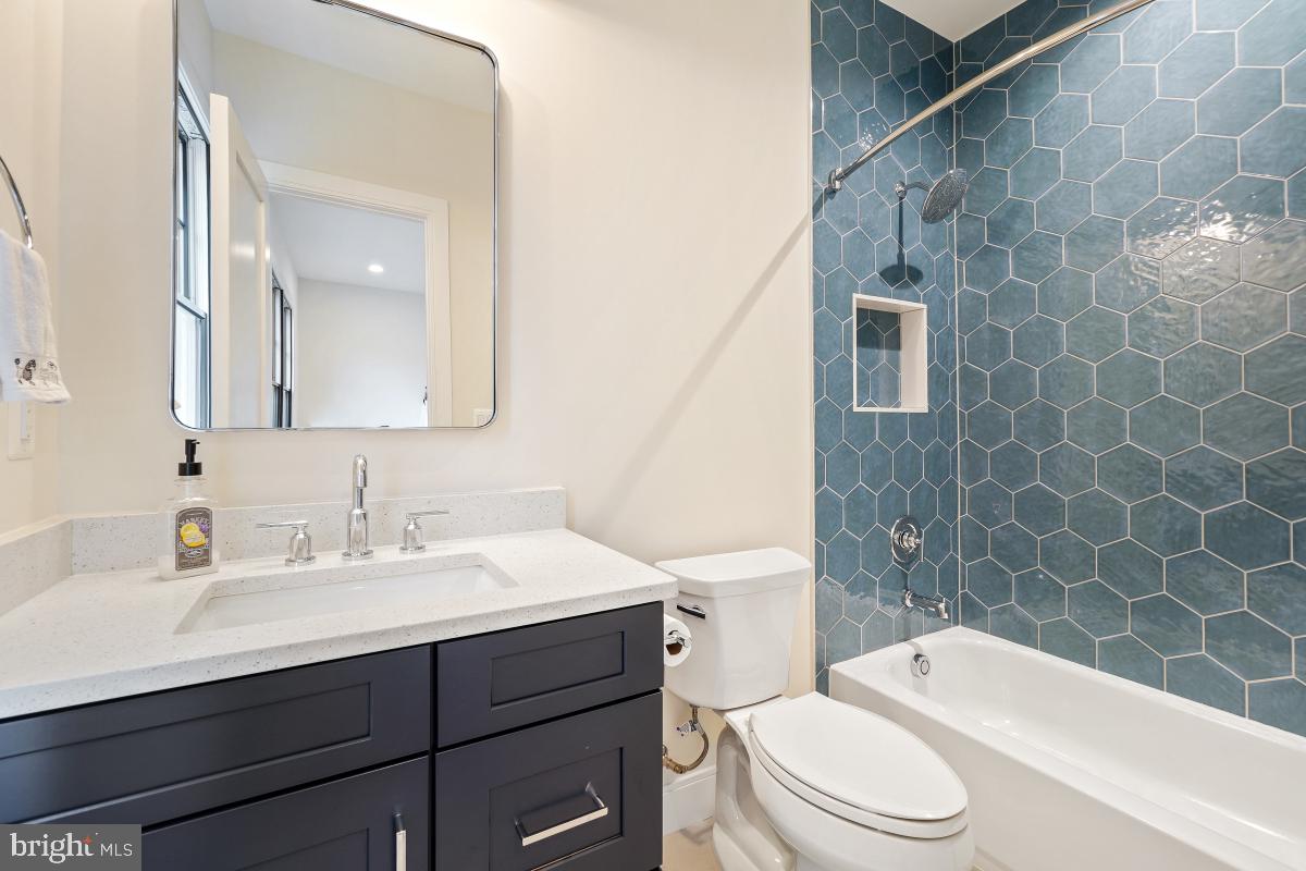 LUXMANOR - Residential