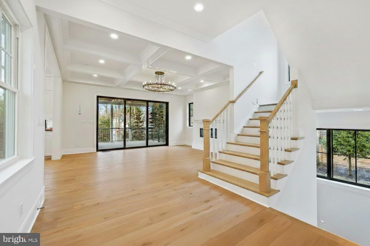 LUXMANOR - Residential