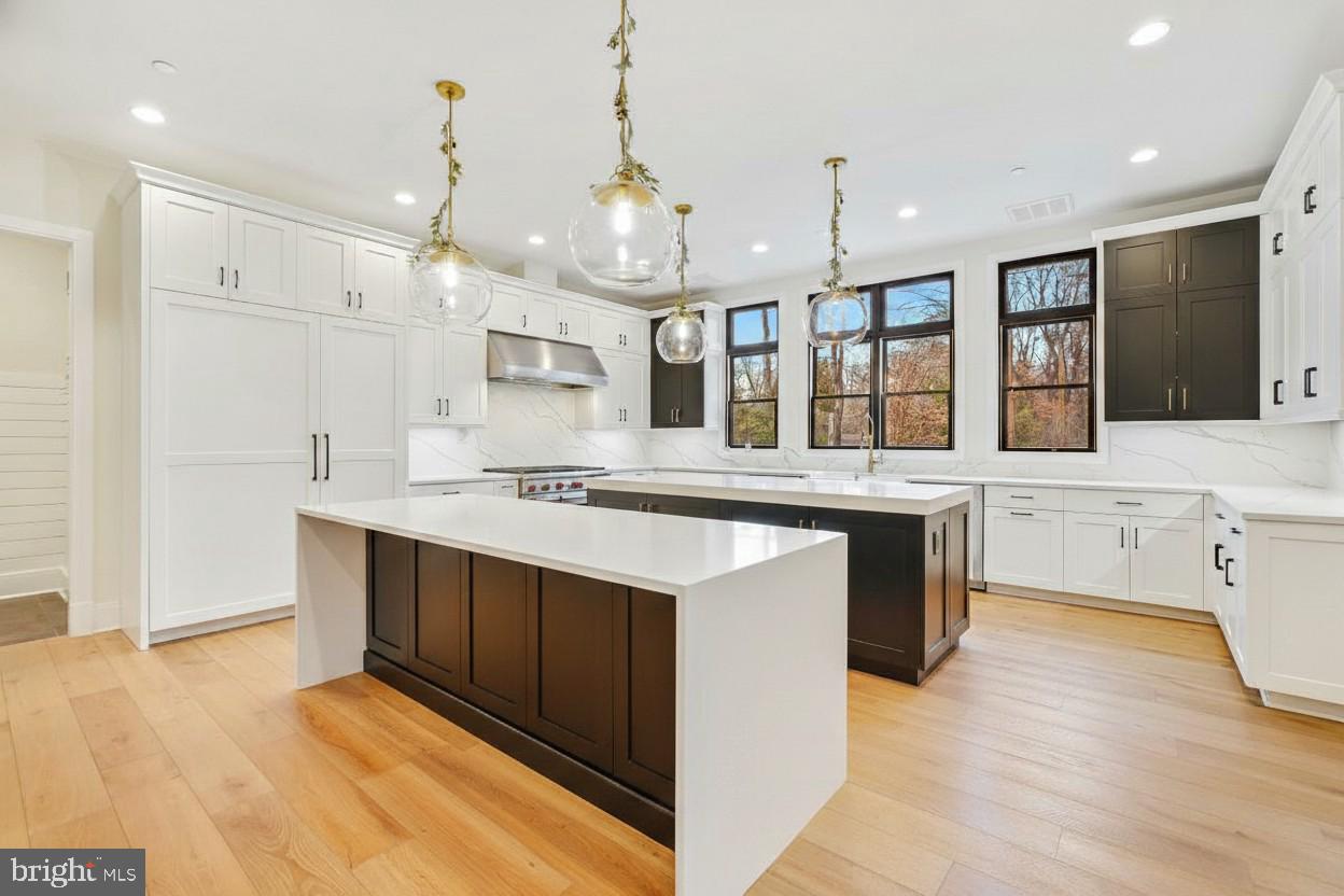 LUXMANOR - Residential