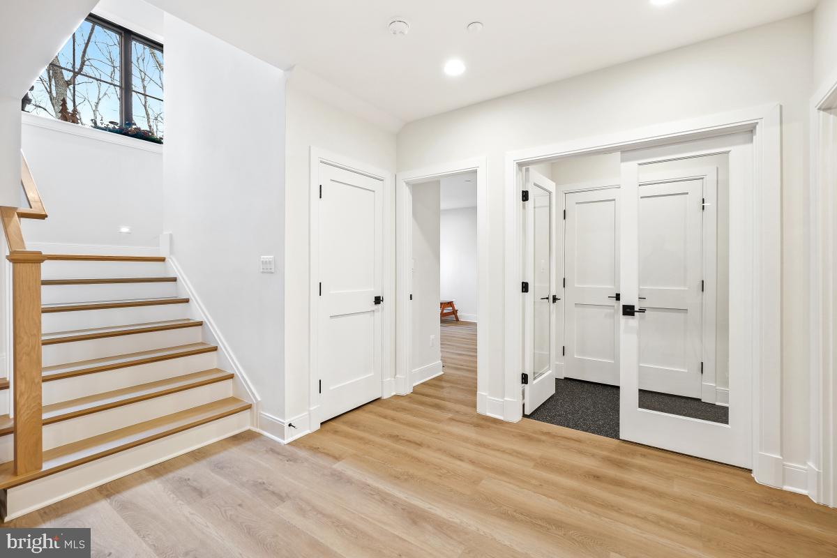 LUXMANOR - Residential