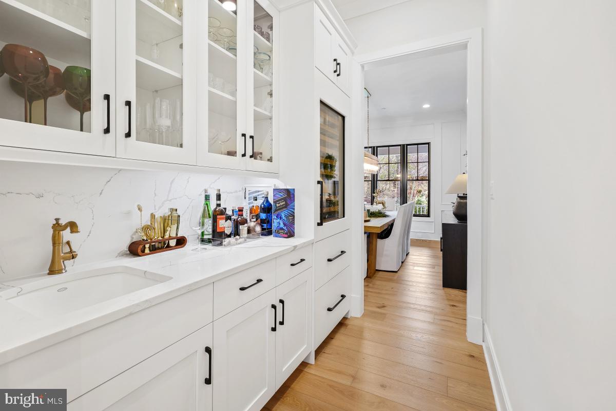 LUXMANOR - Residential