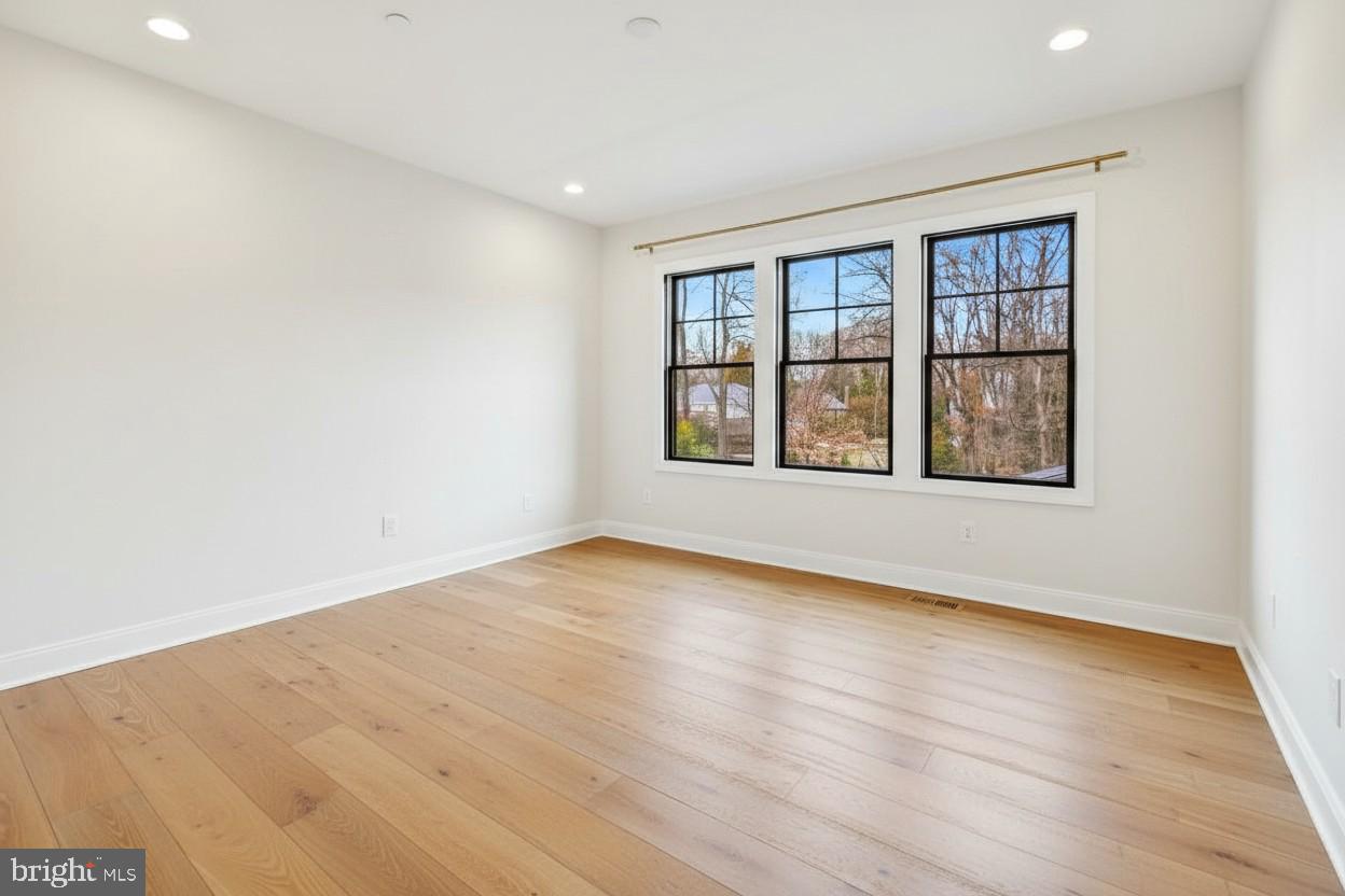 LUXMANOR - Residential