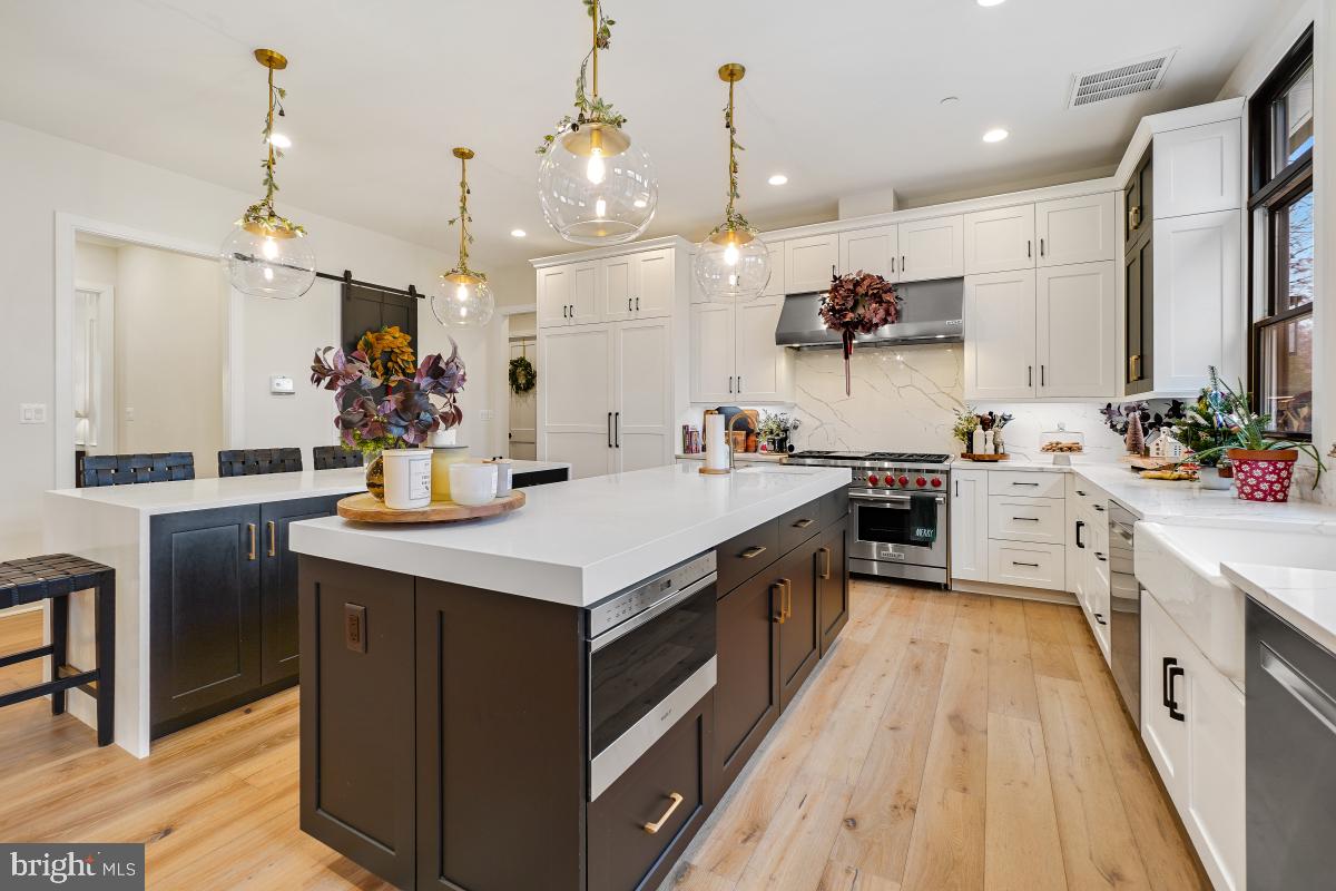 LUXMANOR - Residential