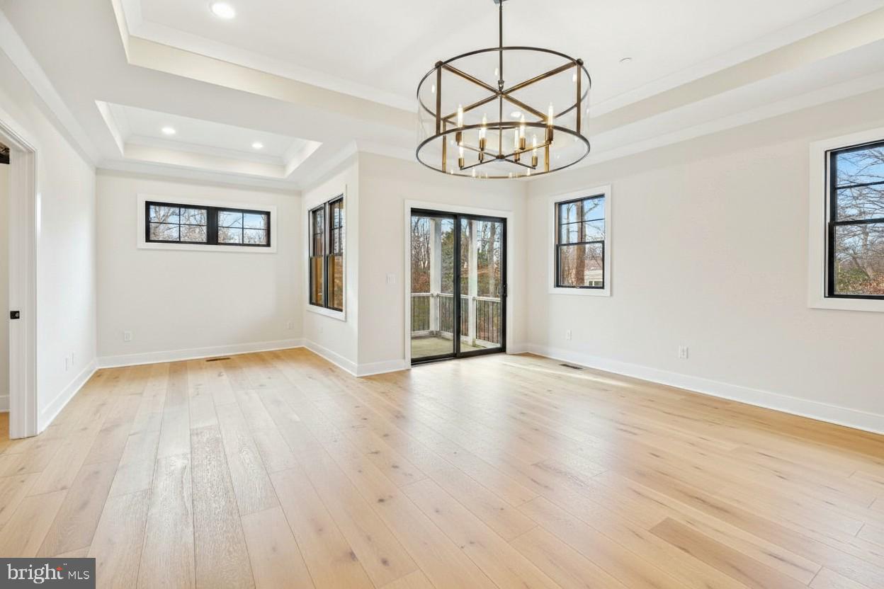 LUXMANOR - Residential