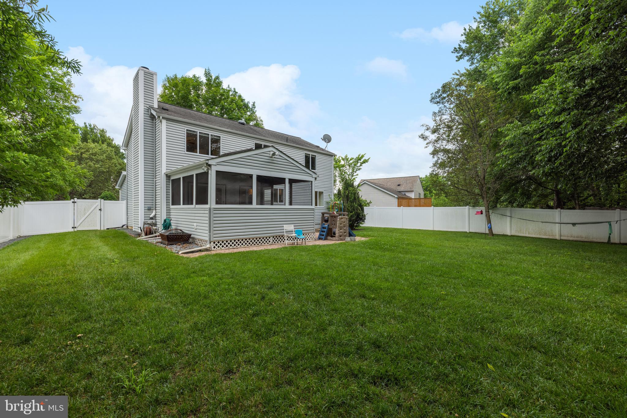 NESTORIA - Residential