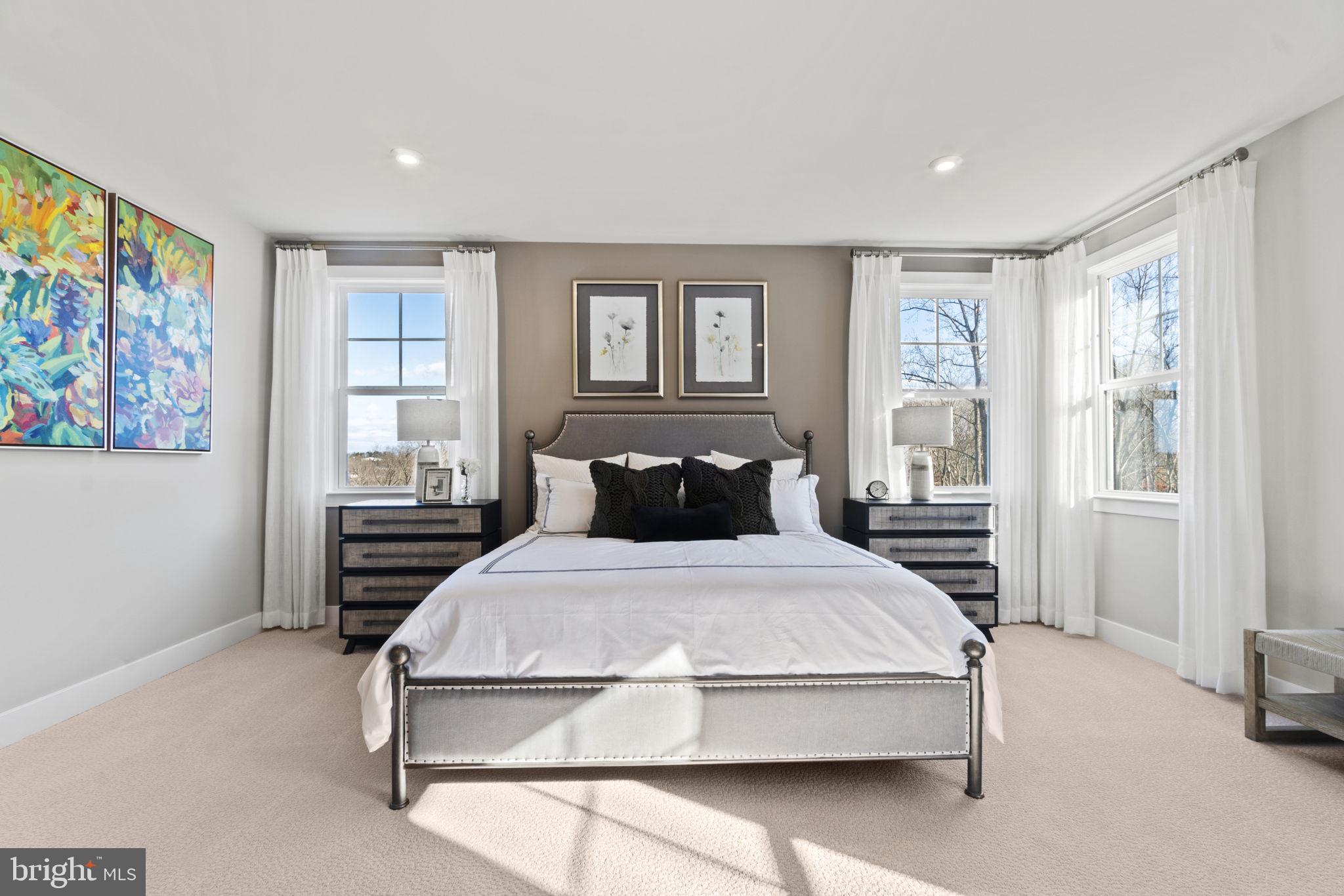 WHITE OAKS FARM - Residential