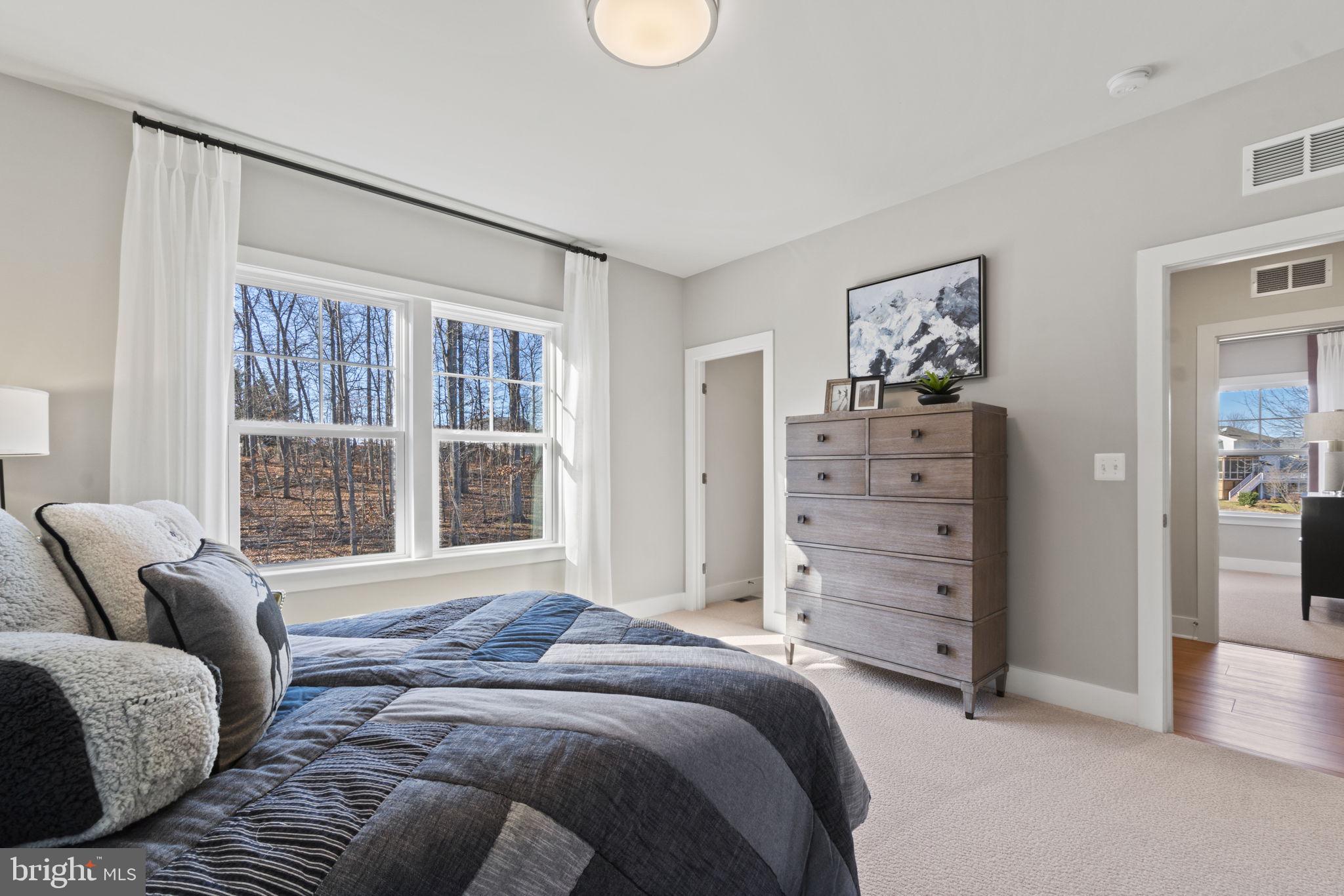 WHITE OAKS FARM - Residential