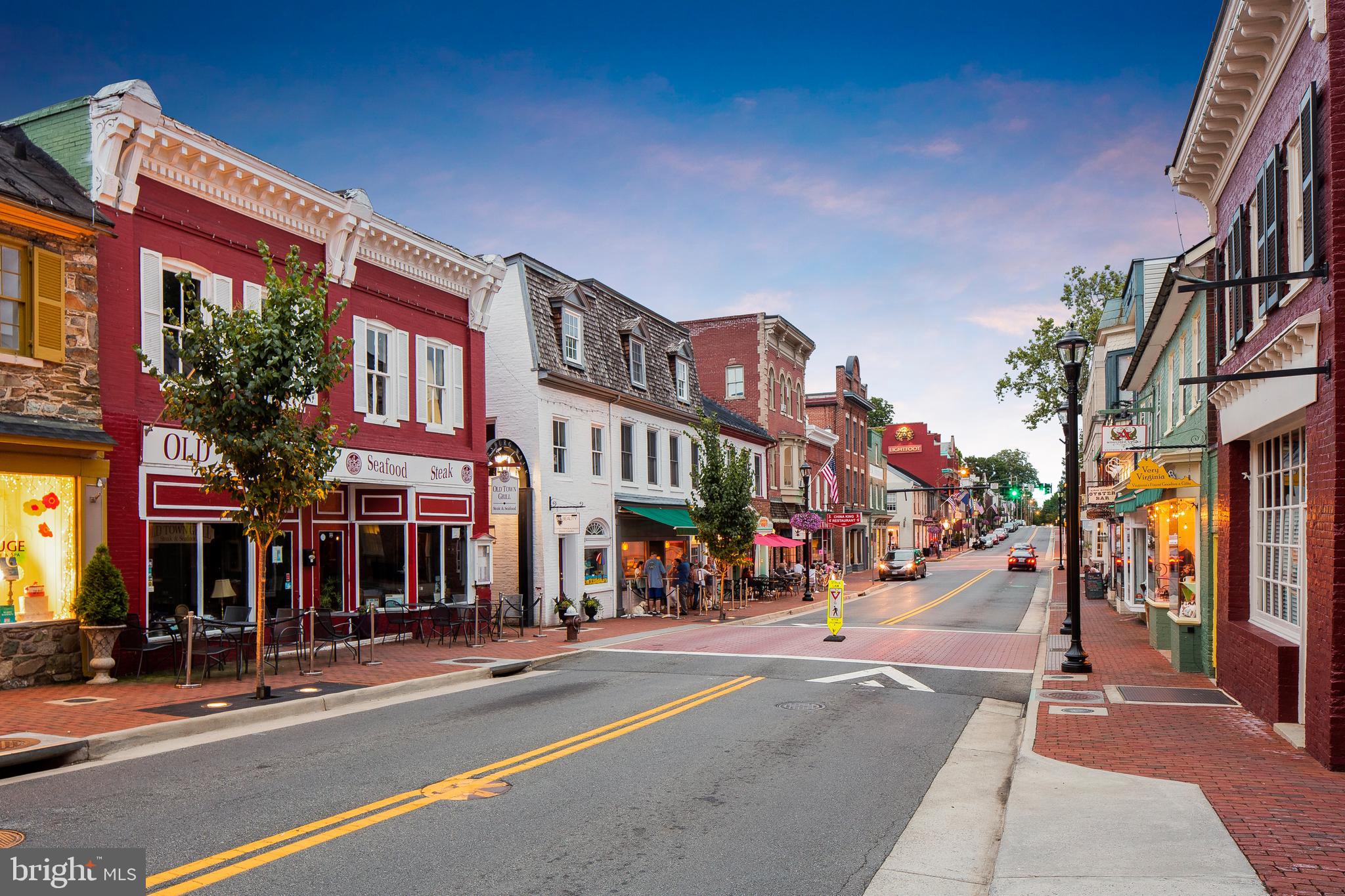 WHITE OAKS FARM - Residential