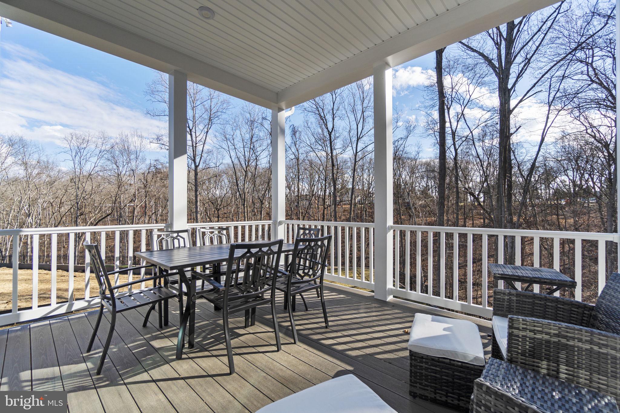 WHITE OAKS FARM - Residential