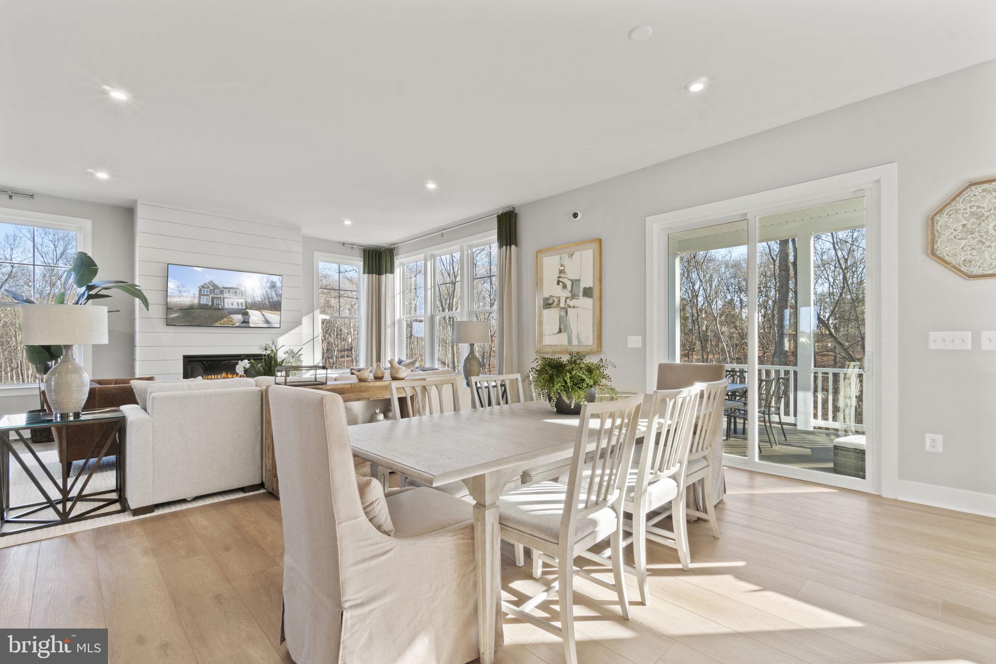 WHITE OAKS FARM - Residential