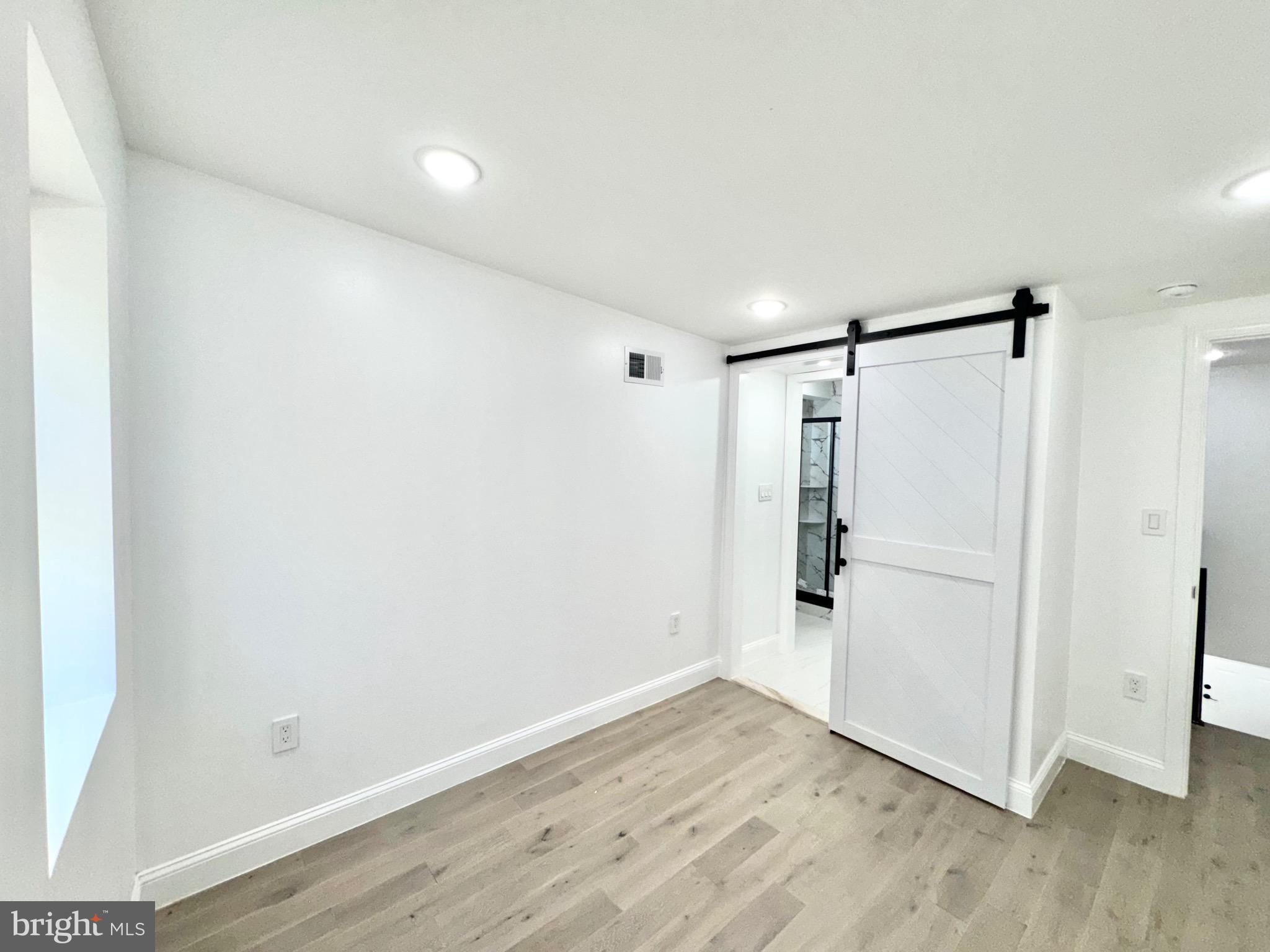 PHILADELPHIA (SOUTH) - Residential