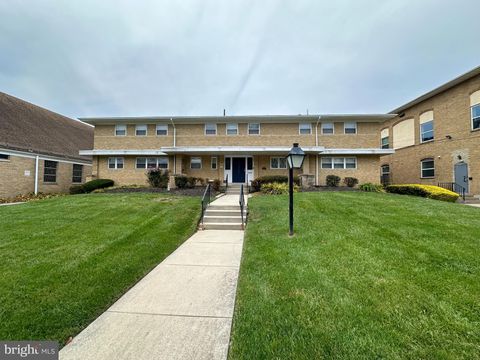 Photo of 37 W Haddon Avenue W, OAKLYN, NJ 08107 (MLS # NJCD2088896) Photo of 37 W Haddon Avenue W, OAKLYN, NJ 08107 (MLS # NJCD2088896)
