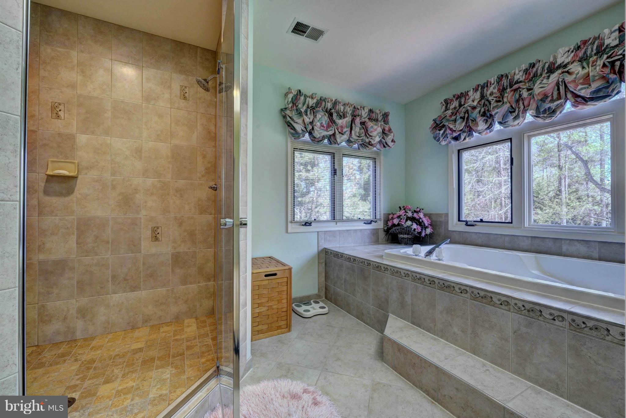 CAMBERLEY EAST - Residential