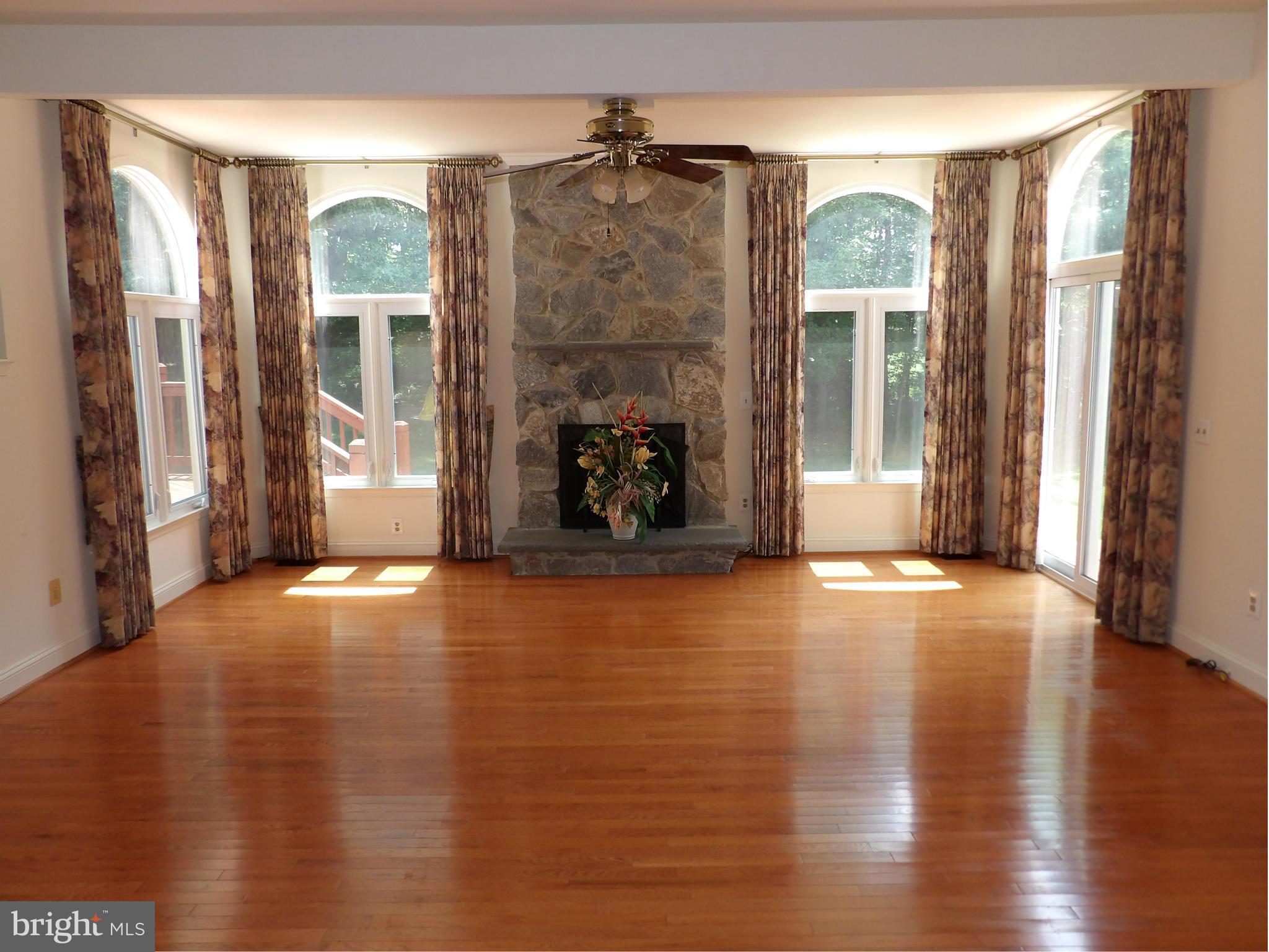 CAMBERLEY EAST - Residential