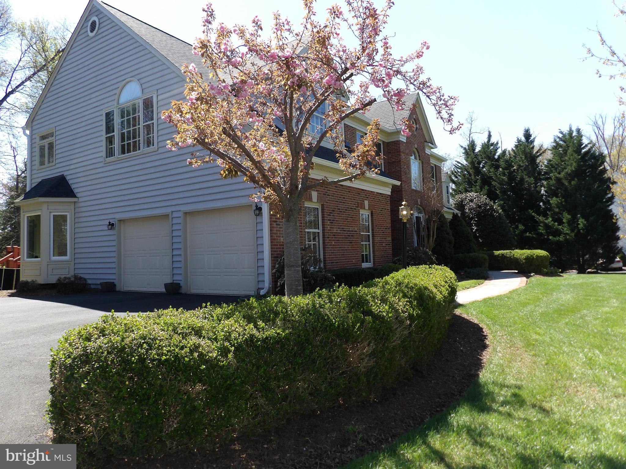 CAMBERLEY EAST - Residential