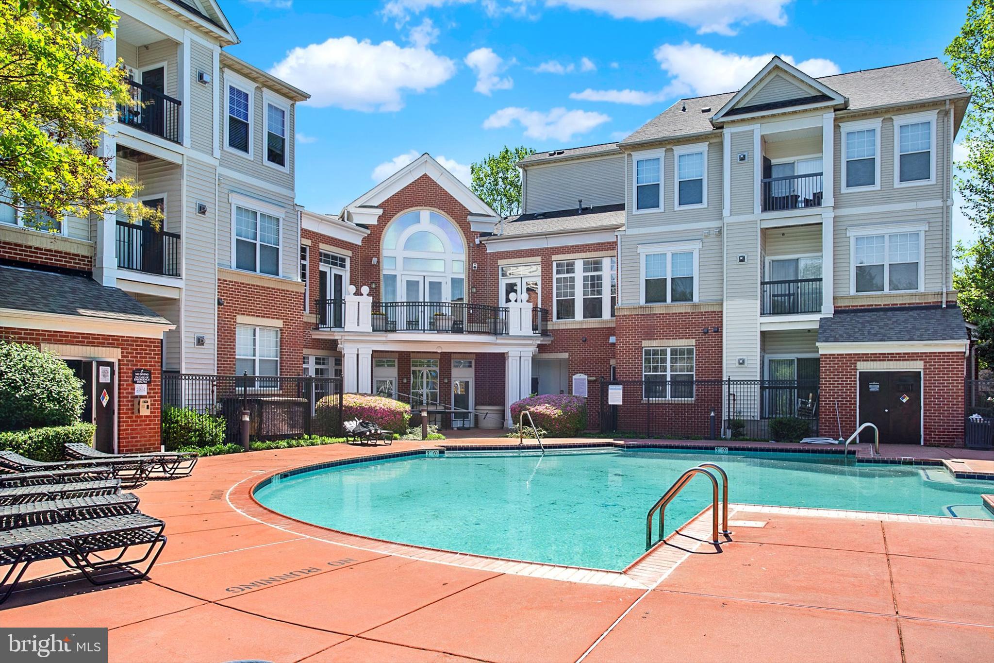 FAIRFAX RIDGE - Residential