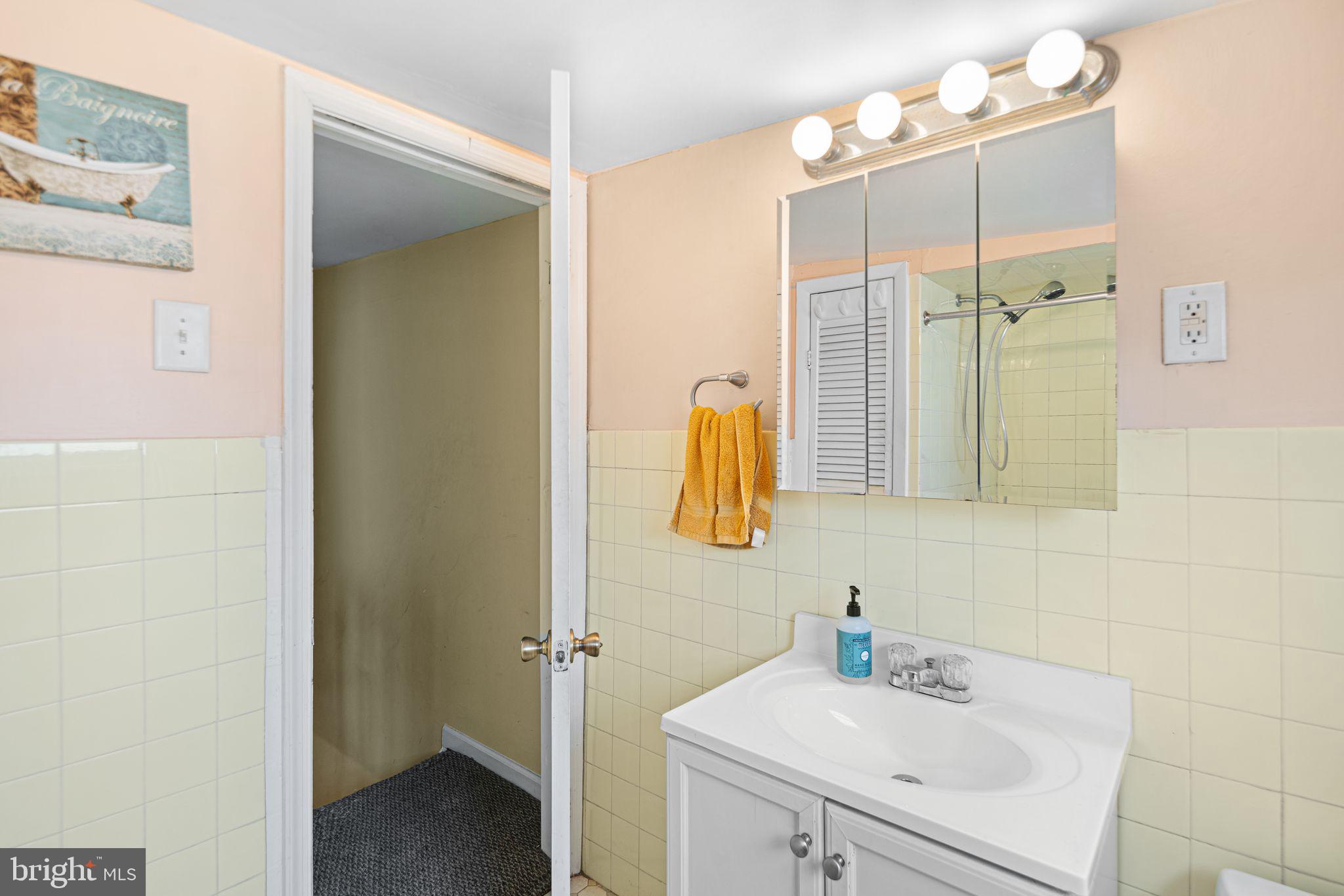 PASSYUNK SQUARE - Residential