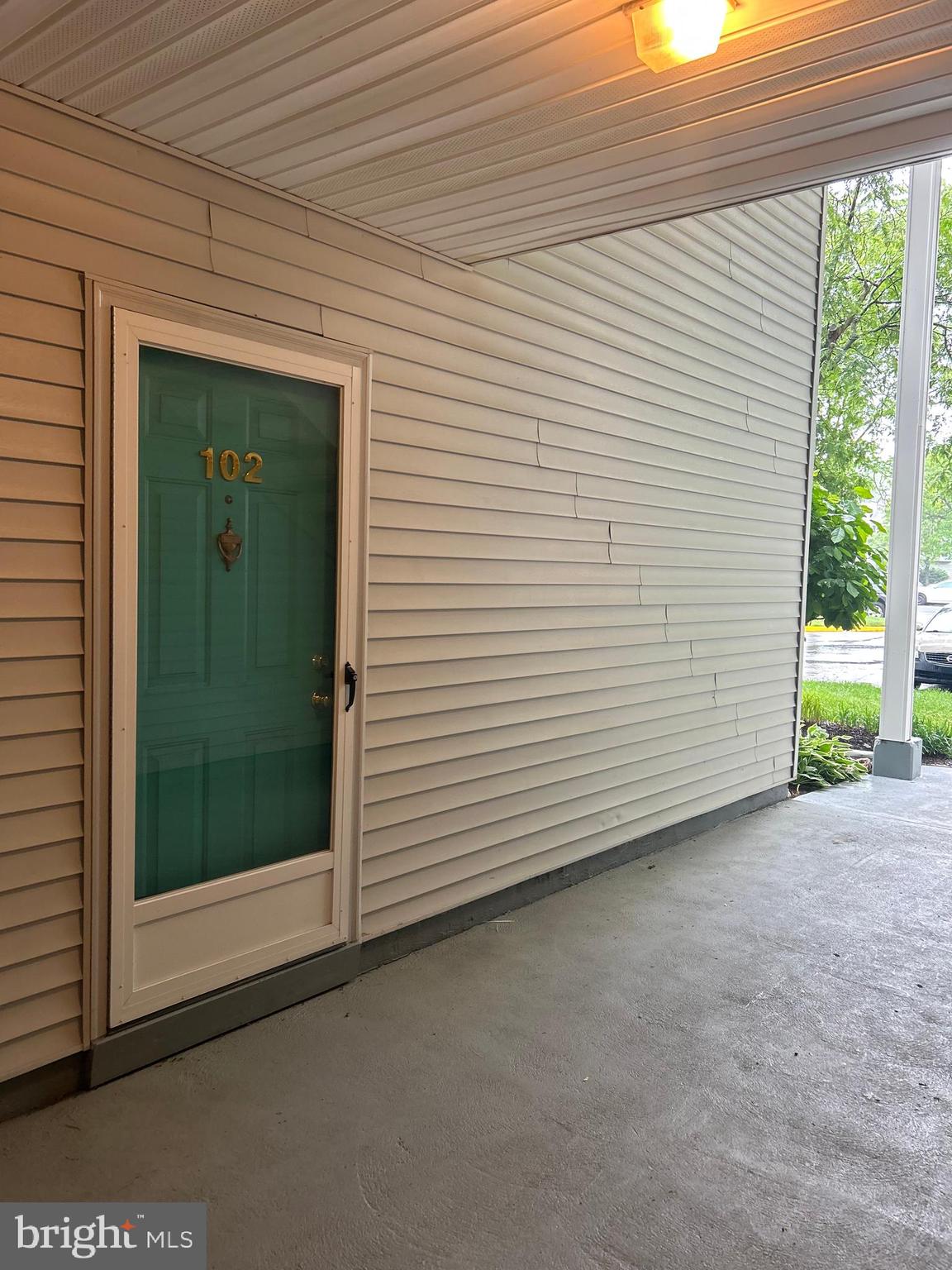 ASHTON CONDO - Residential