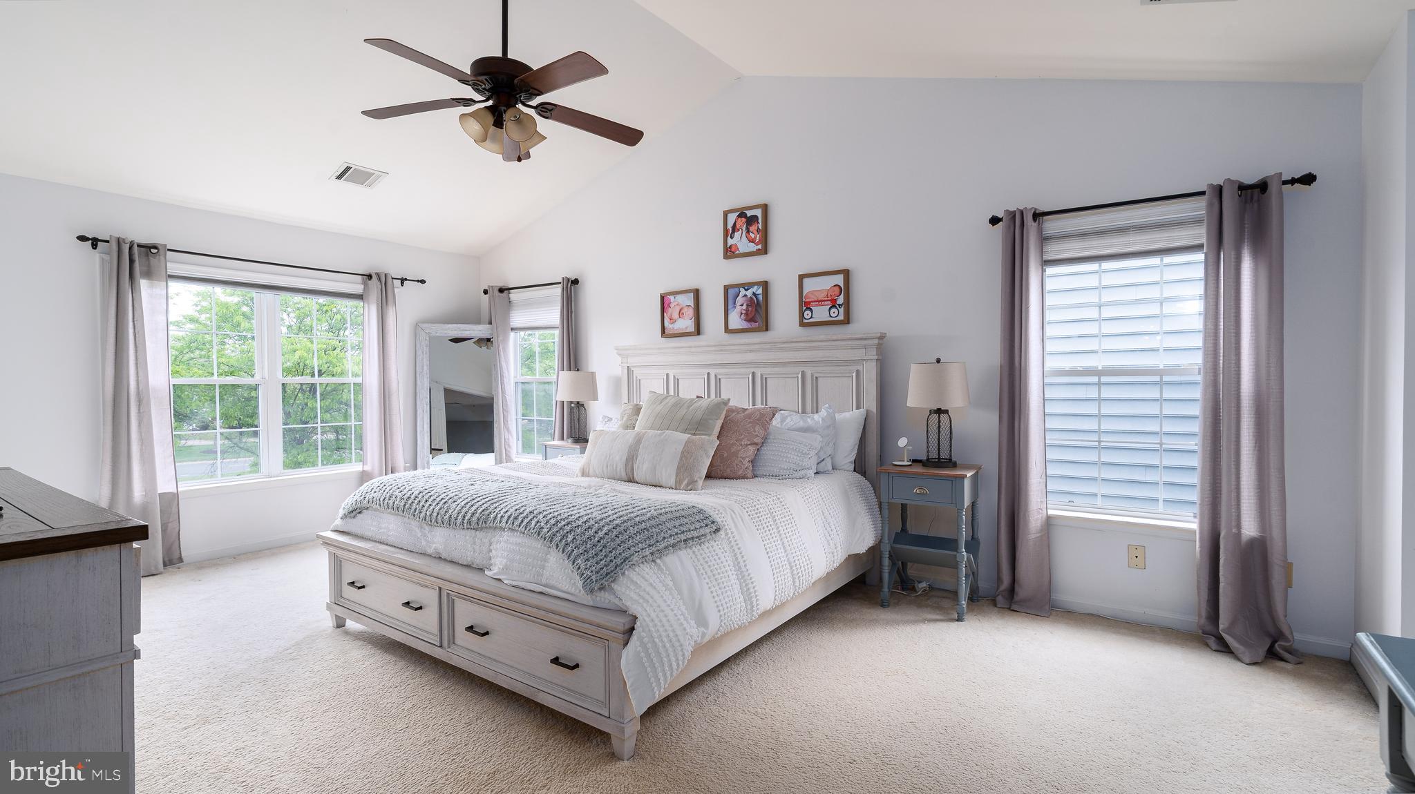 SOUTH RIDING - Residential