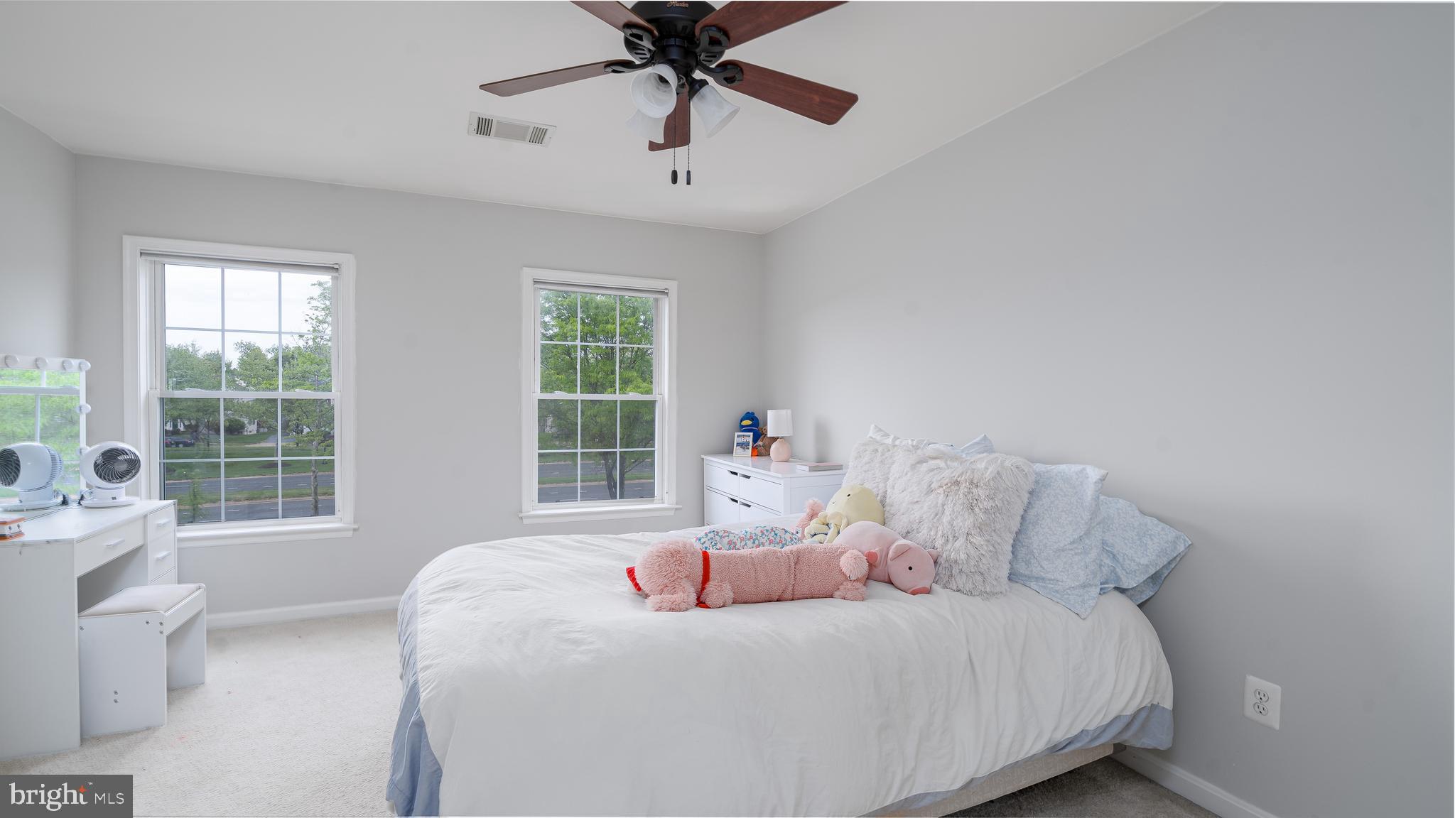 SOUTH RIDING - Residential