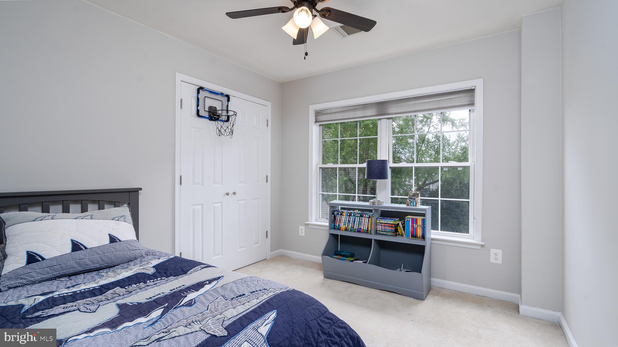 SOUTH RIDING - Residential