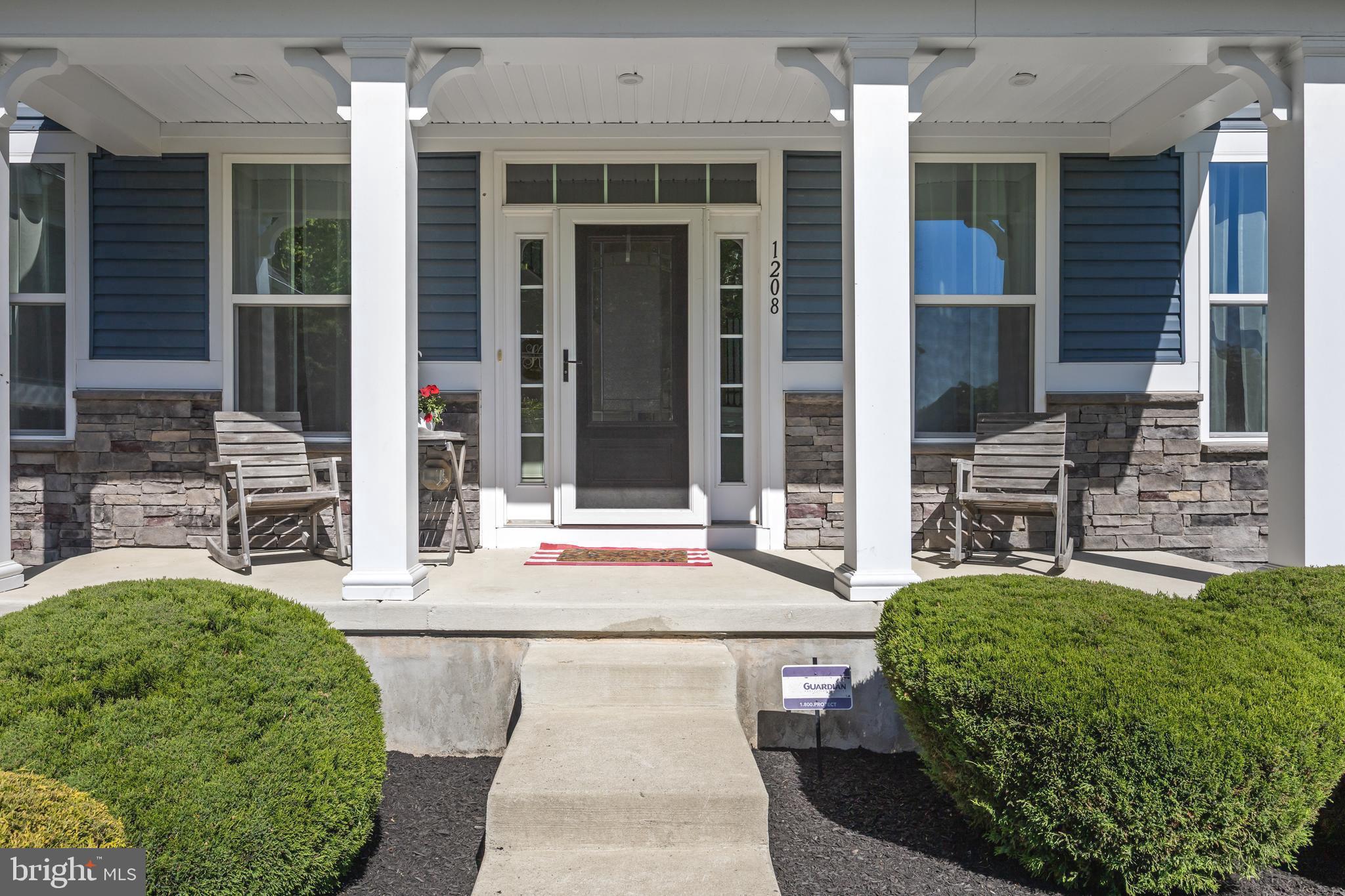 1208 PEACH TREE COURT