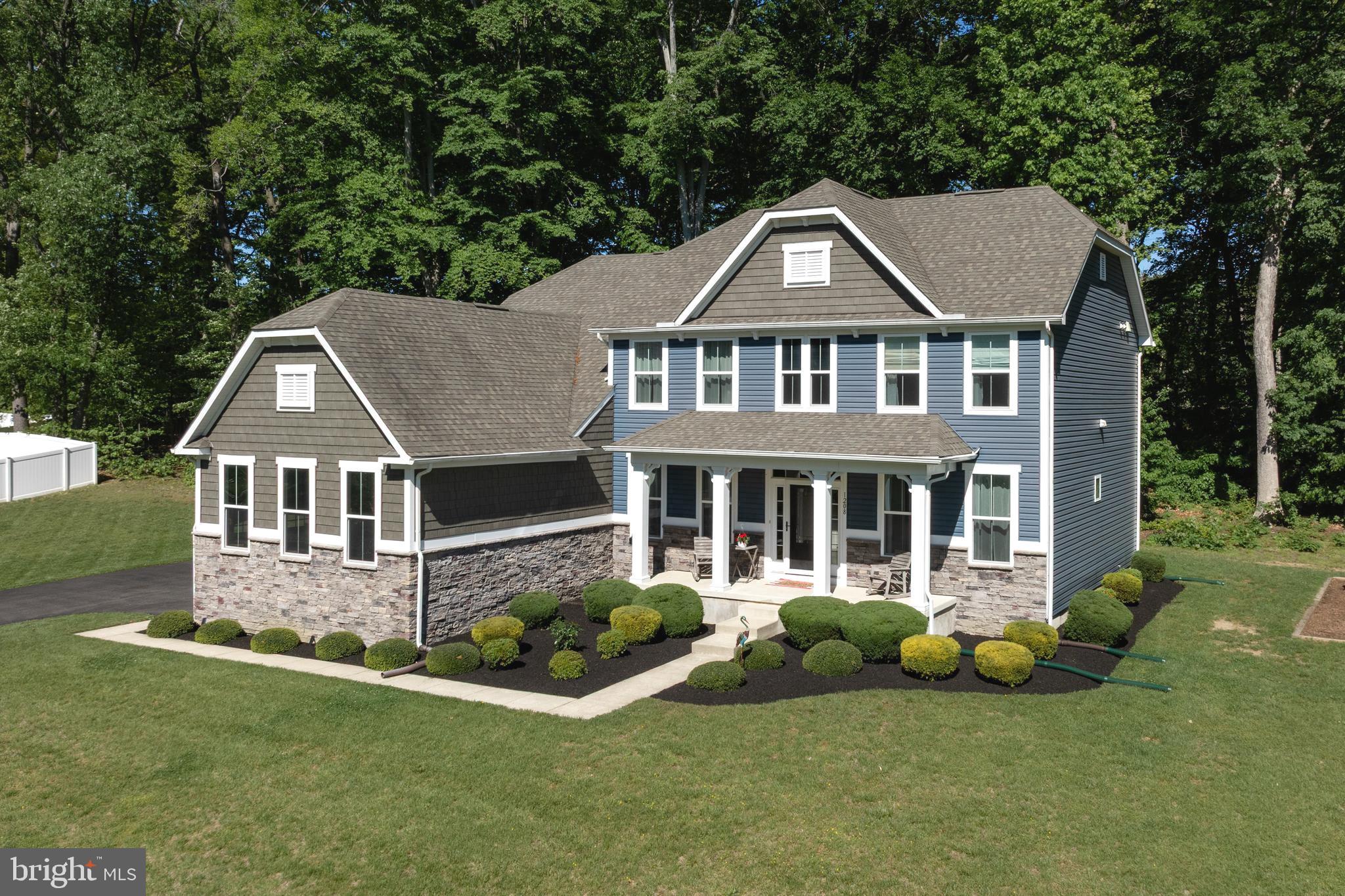 1208 PEACH TREE COURT