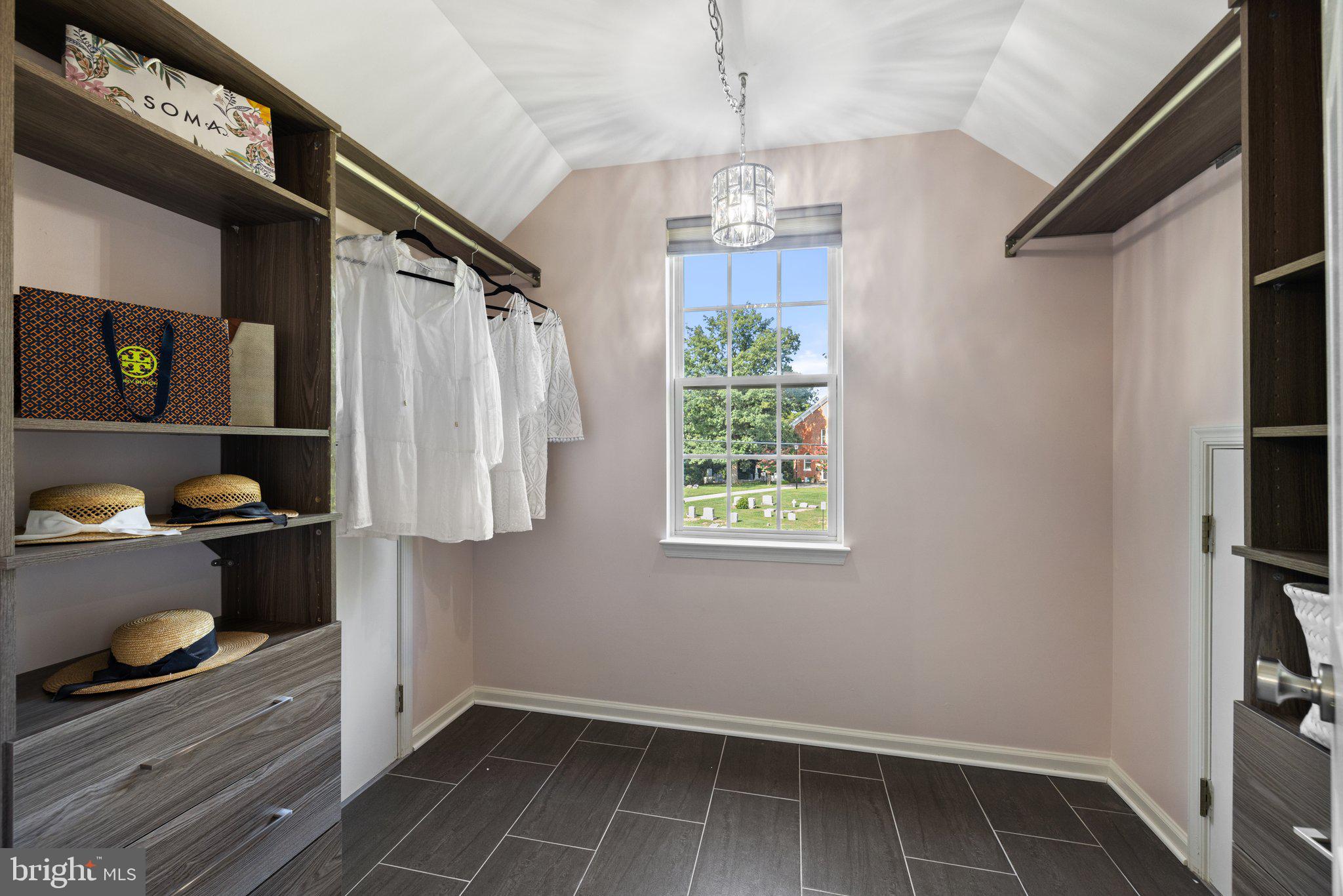 EIGHTEENTH CENTURY HAYMARKET - Residential