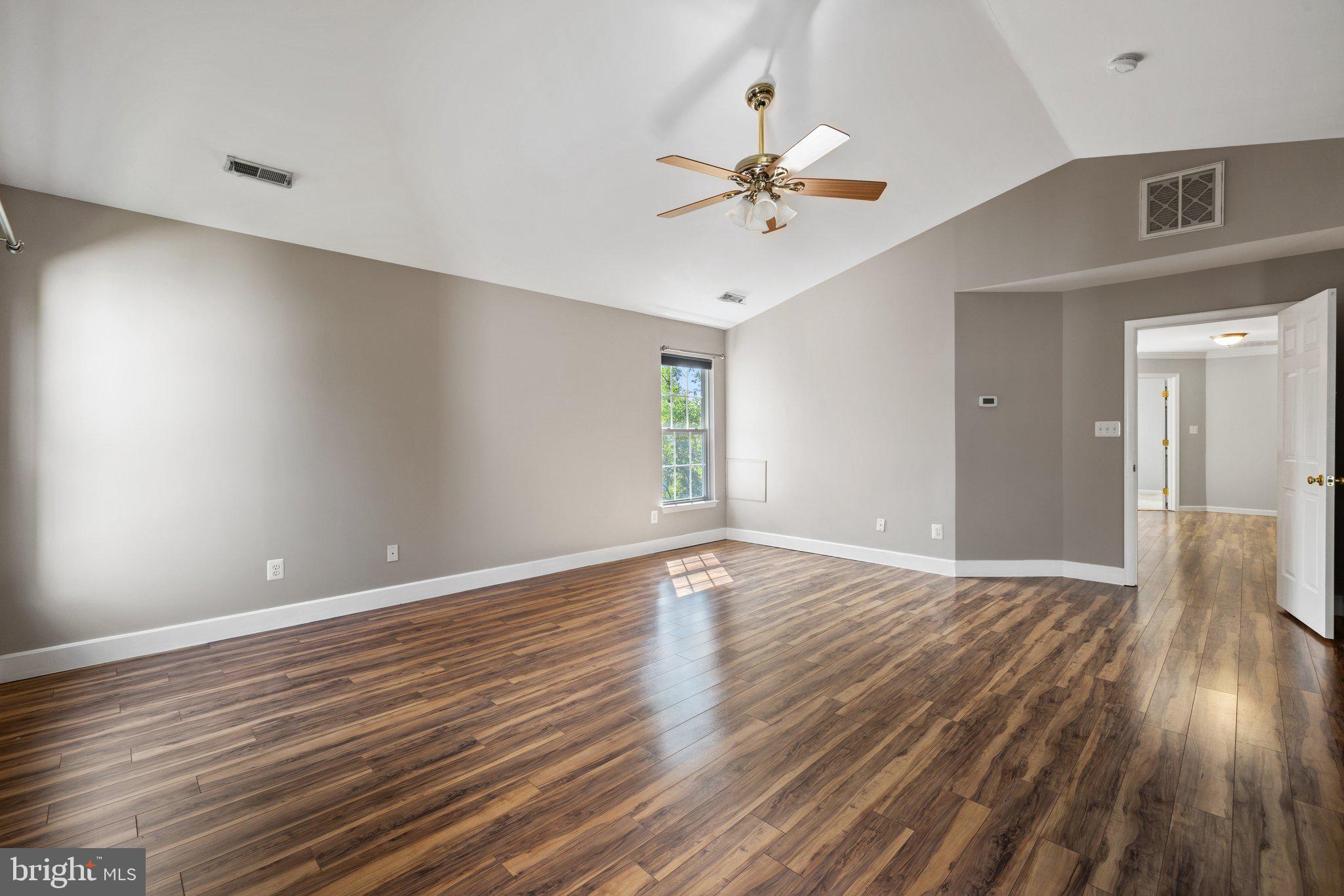 EIGHTEENTH CENTURY HAYMARKET - Residential