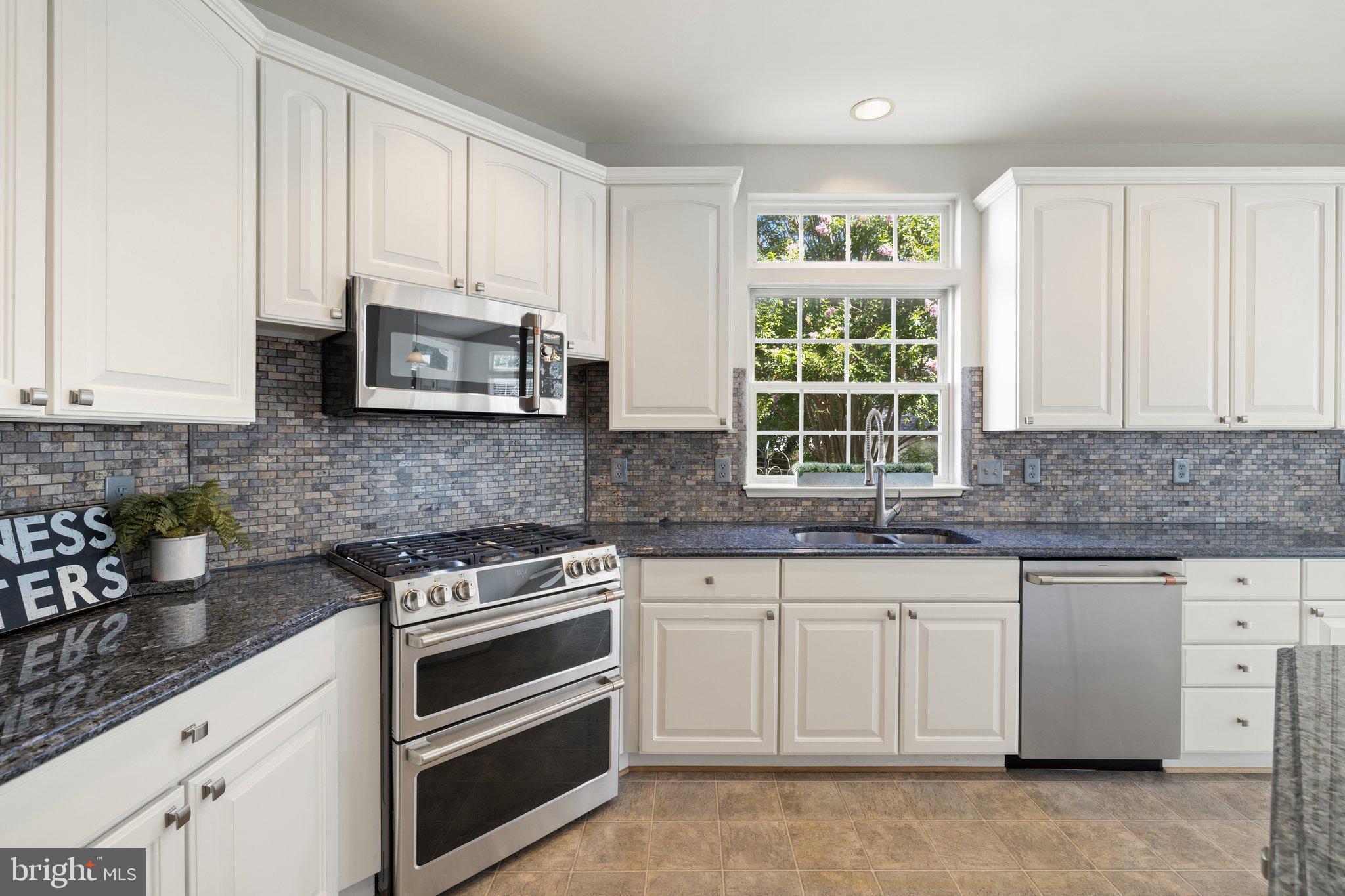 EIGHTEENTH CENTURY HAYMARKET - Residential